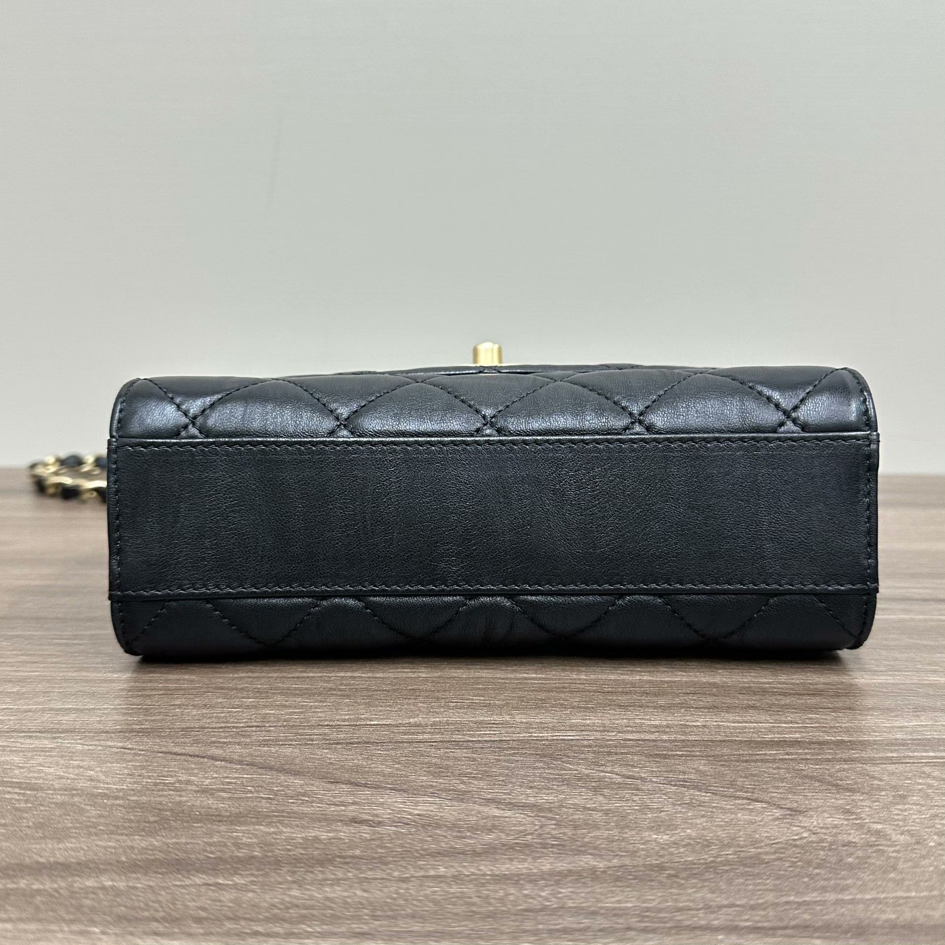 Chanel Pre-loved Bag Very good condition Size ONE SIZE - 4 Thumbnail