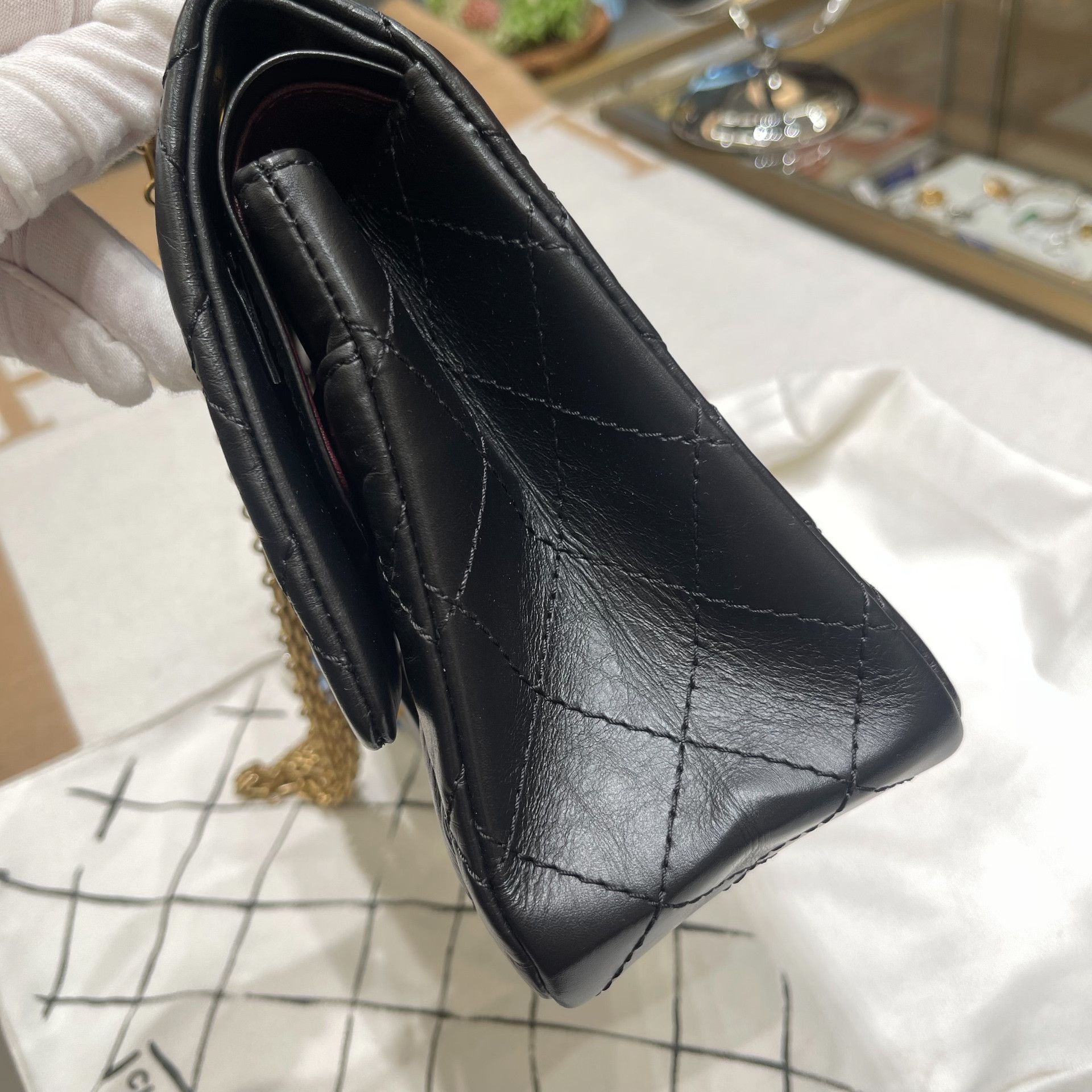 Chanel Pre-loved Bag Very good condition Size ONE SIZE - 6 Thumbnail