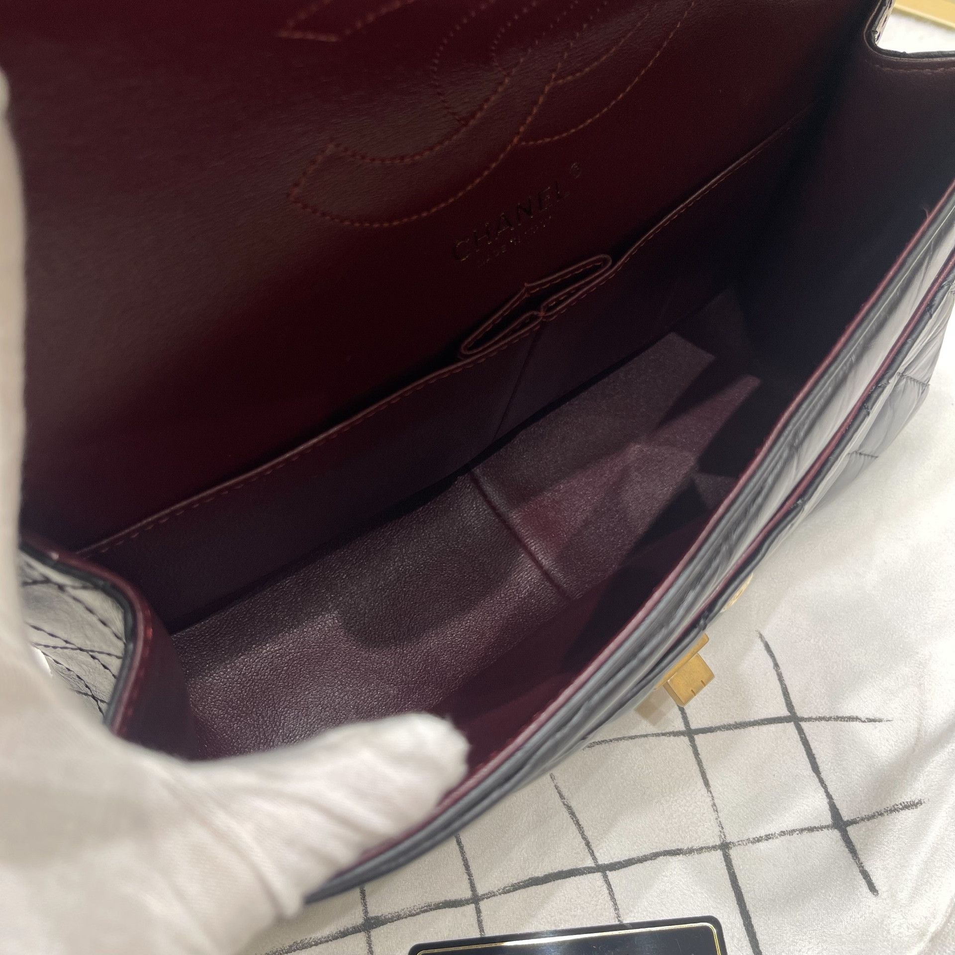 Chanel Pre-loved Bag Very good condition Size ONE SIZE - 8 Thumbnail