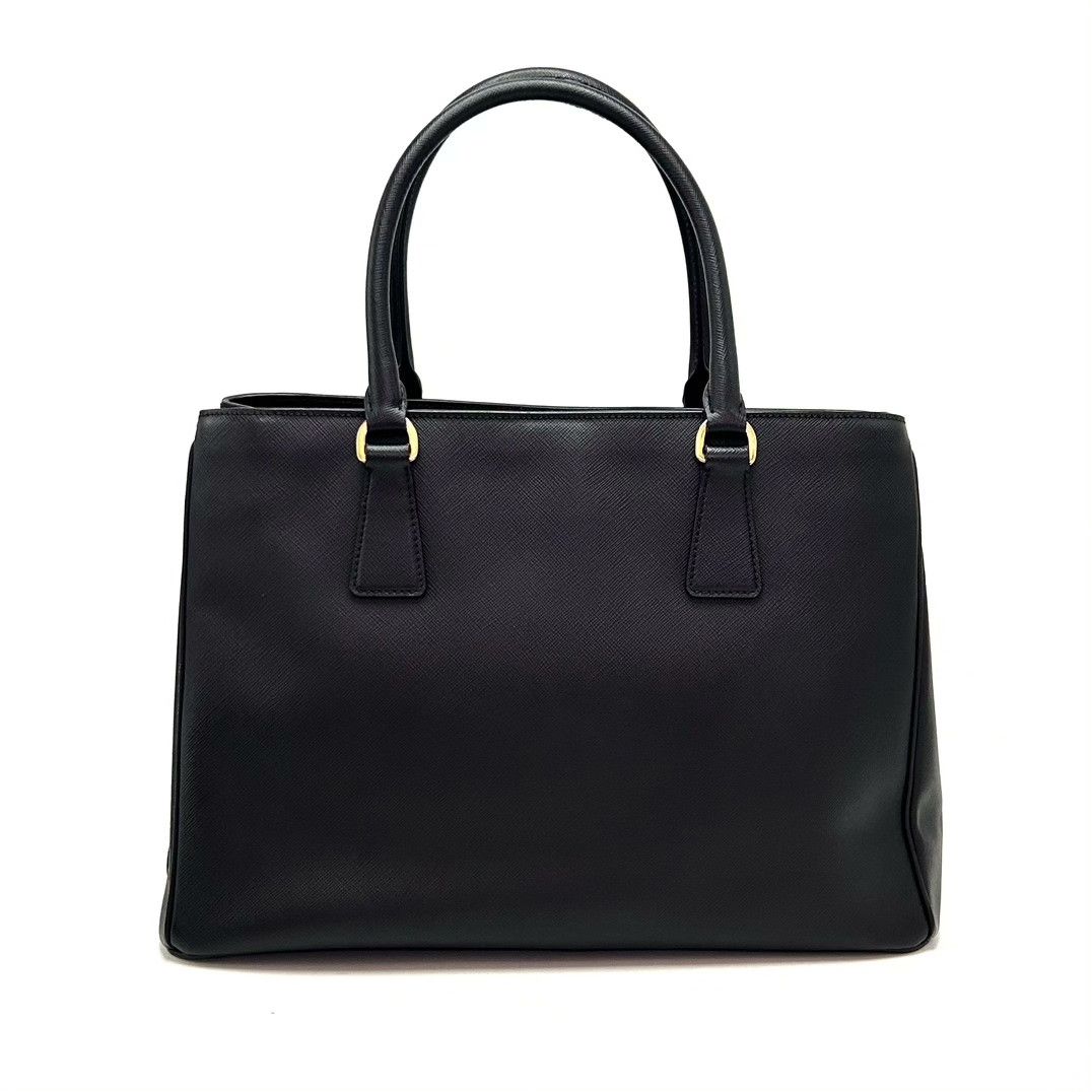 Prada Pre-loved Bag Very good condition Size ONE SIZE - 2 Thumbnail