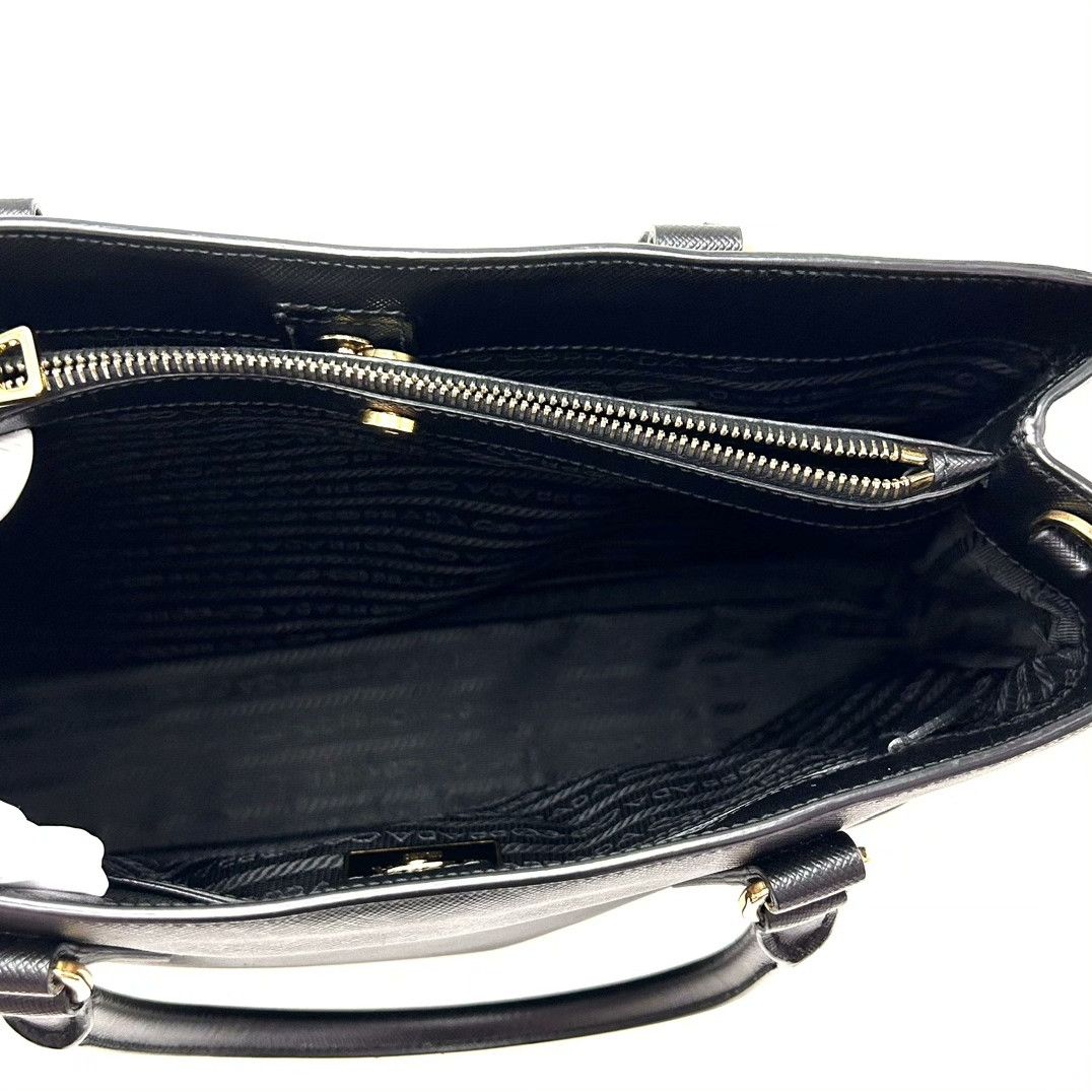 Prada Pre-loved Bag Very good condition Size ONE SIZE - 6 Thumbnail