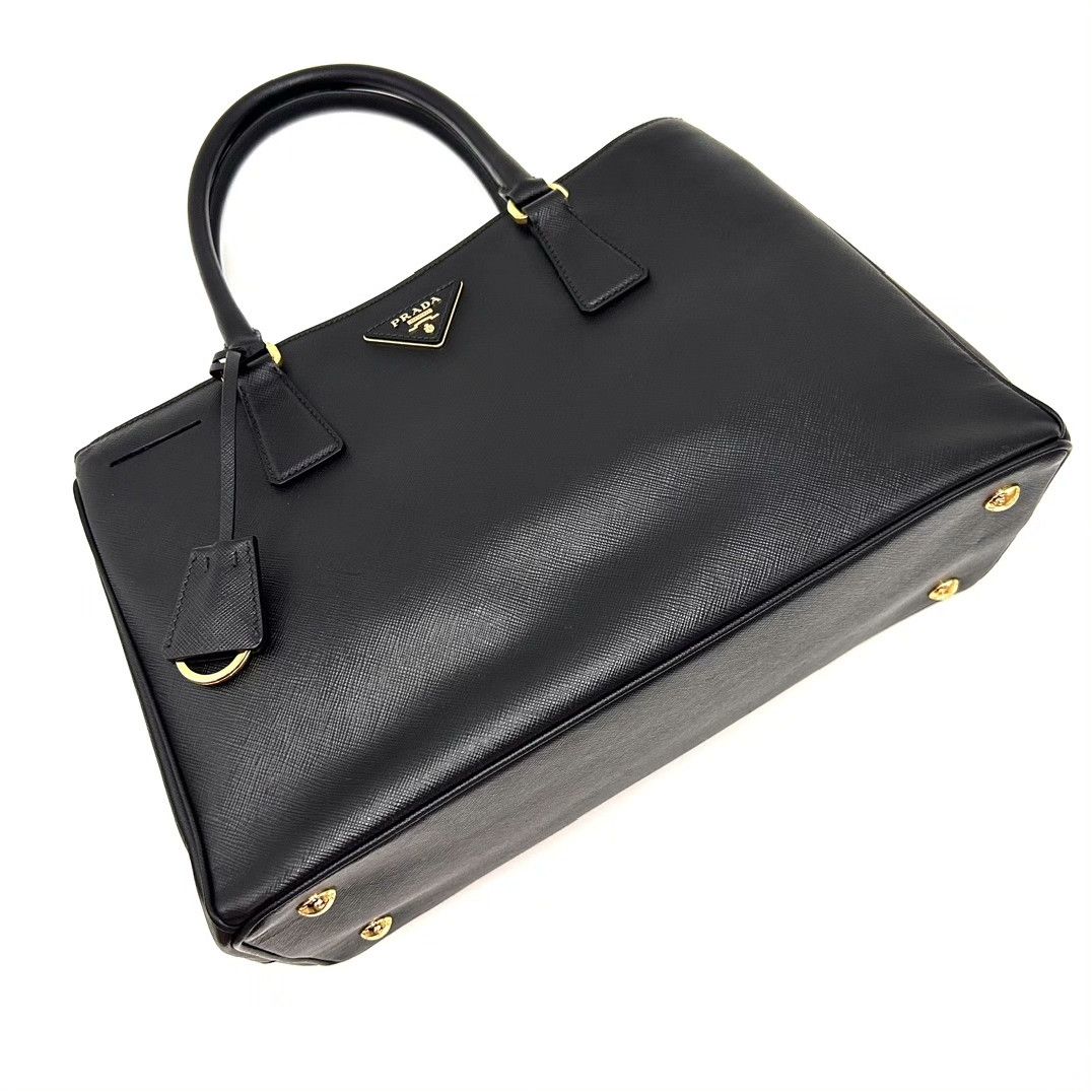 Prada Pre-loved Bag Very good condition Size ONE SIZE - 4 Thumbnail