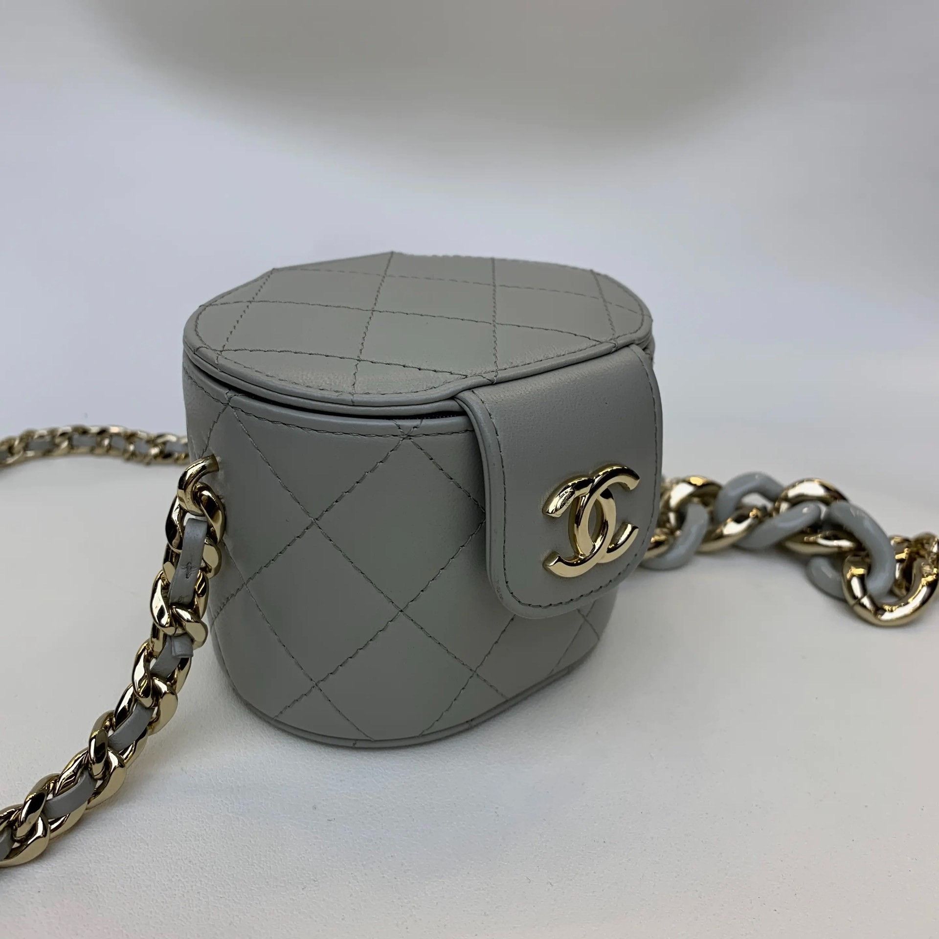 Chanel Pre-loved Bag Very good condition Size ONE SIZE - 2 Thumbnail