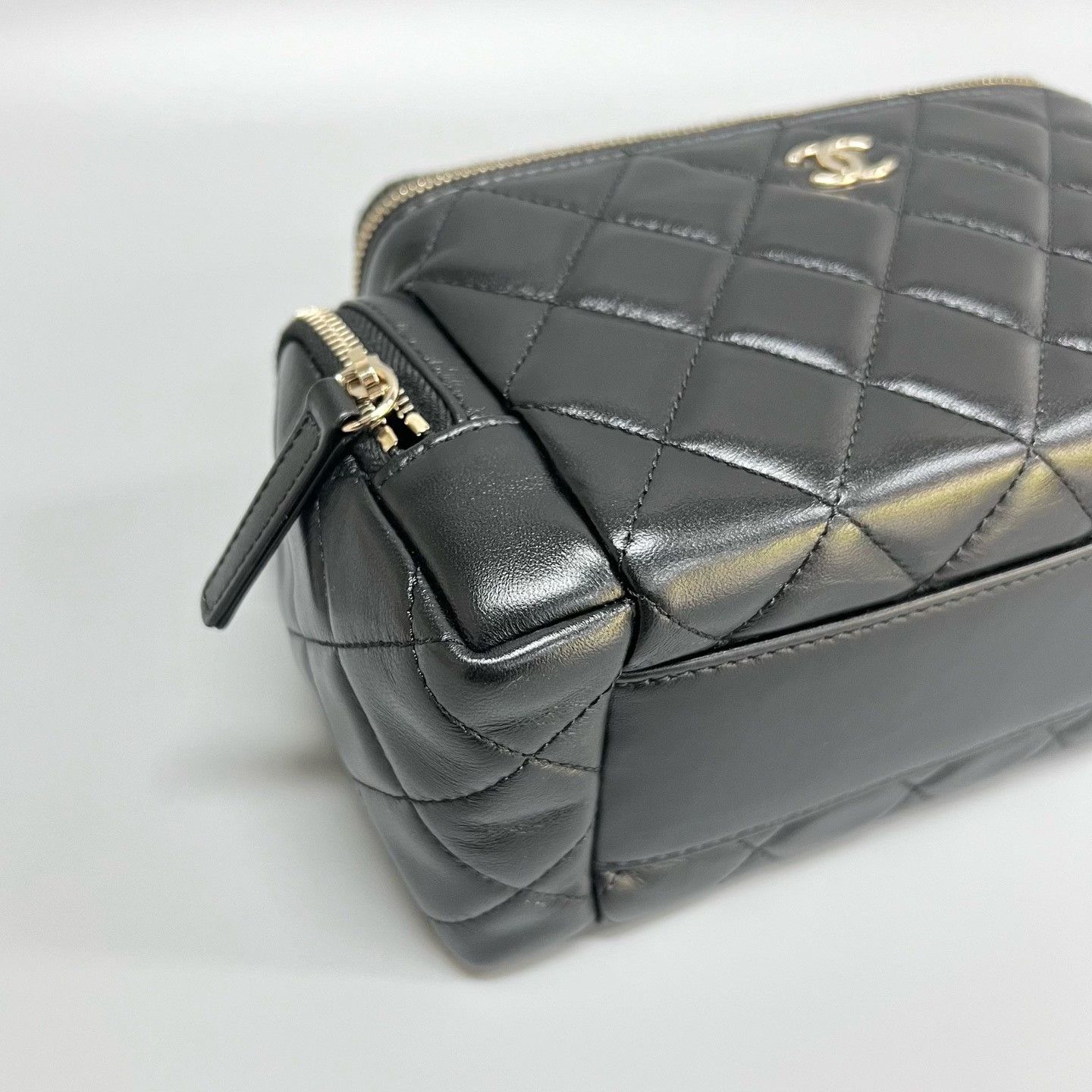 Chanel Pre-loved Bag Very good condition Size ONE SIZE - 5 Thumbnail