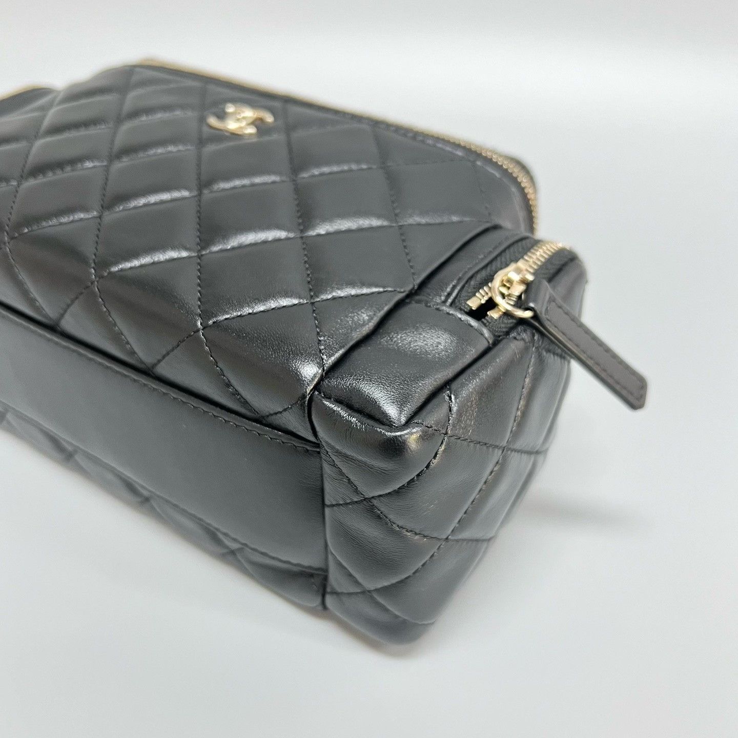 Chanel Pre-loved Bag Very good condition Size ONE SIZE - 4 Thumbnail