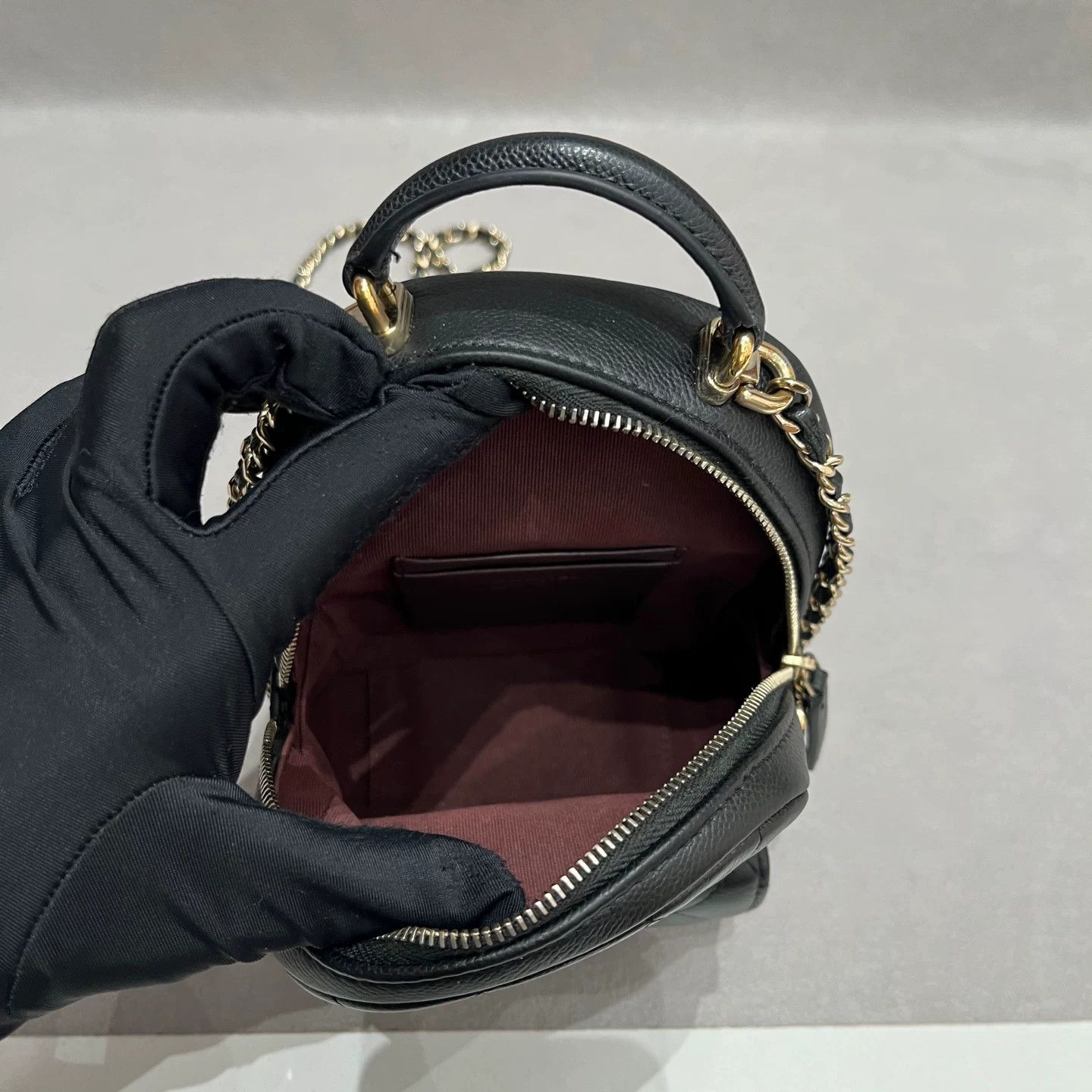 Chanel Pre-loved Bag Very good condition Size ONE SIZE - 2 Thumbnail