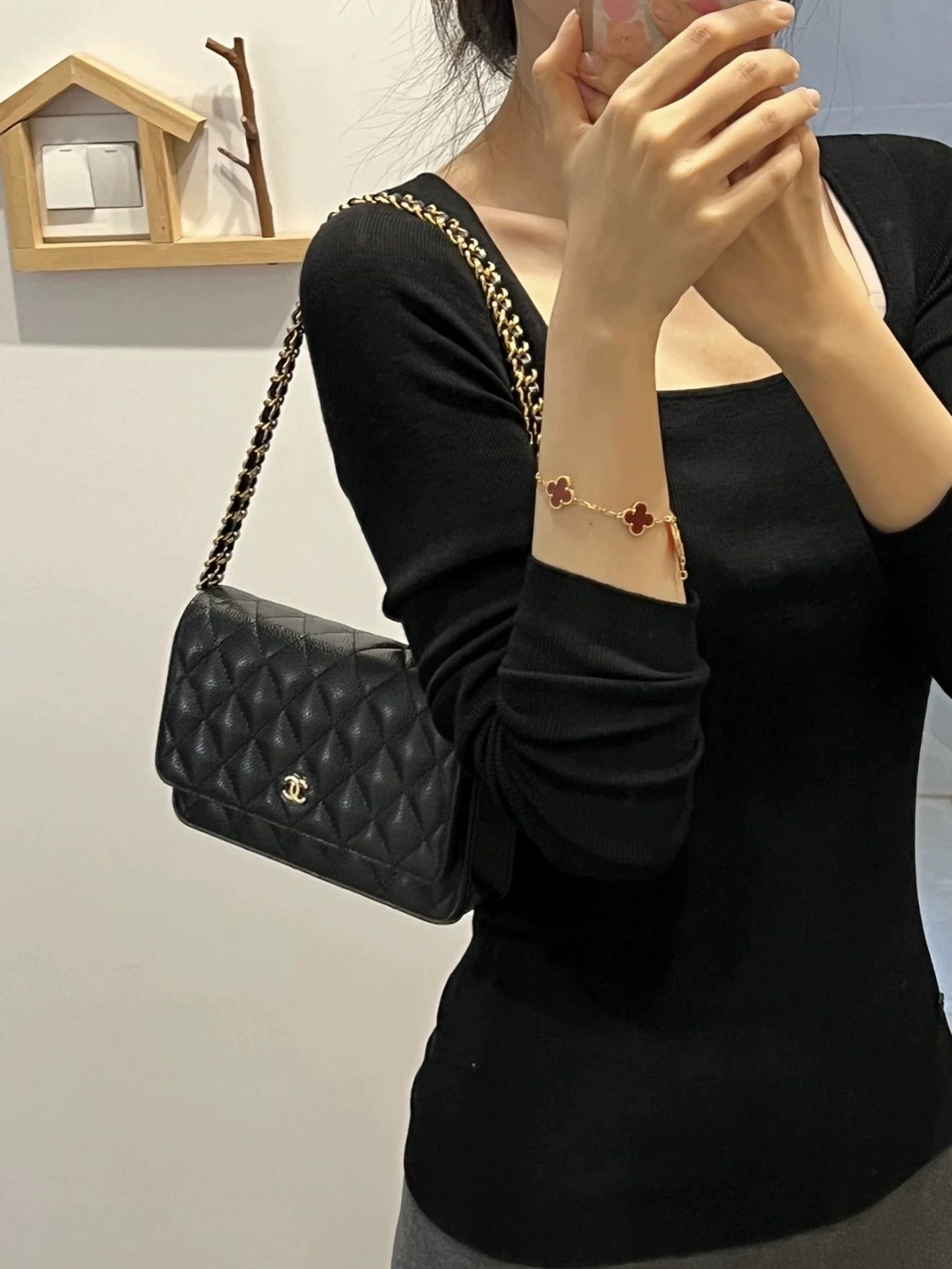 Chanel Pre-loved Bag Very good condition Size ONE SIZE - 6 Thumbnail