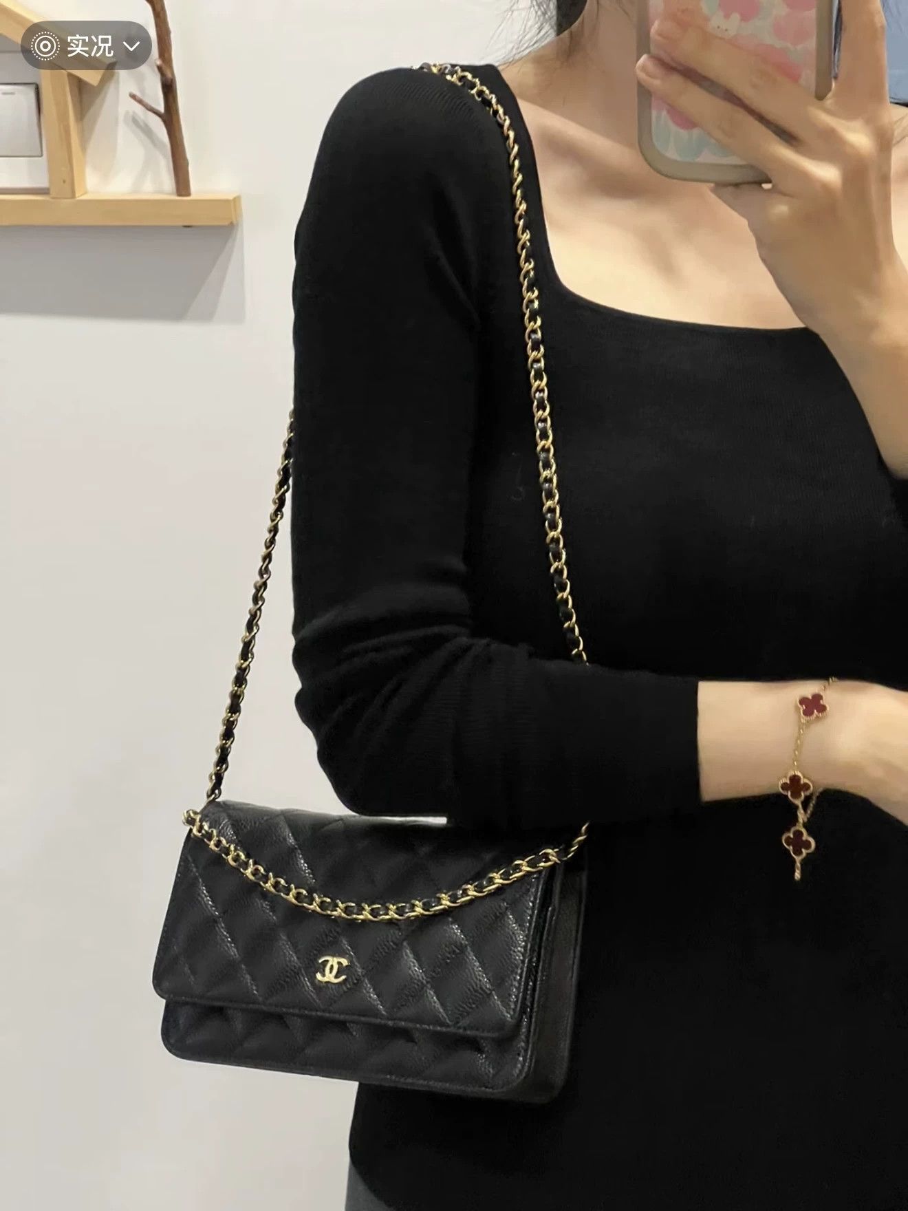 Chanel Pre-loved Bag Very good condition Size ONE SIZE - 4 Thumbnail