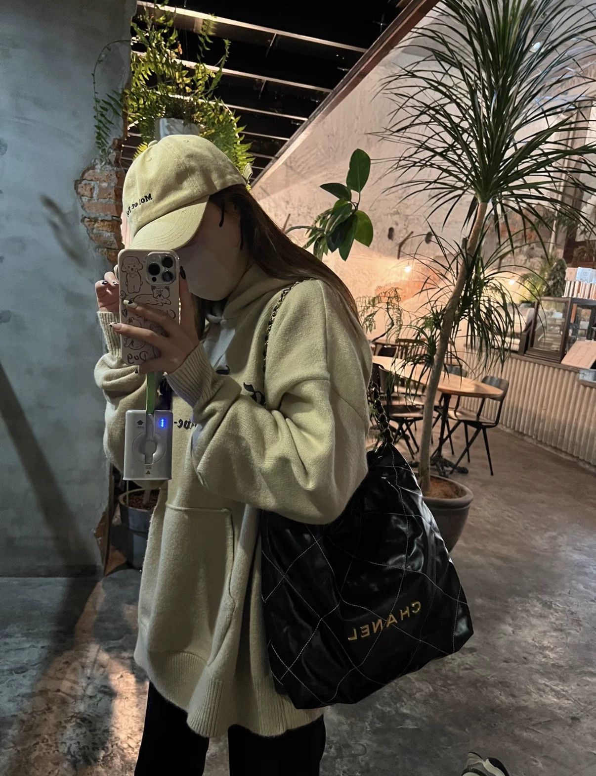 Chanel Pre-loved Bag Very good condition Size ONE SIZE - 4 Thumbnail