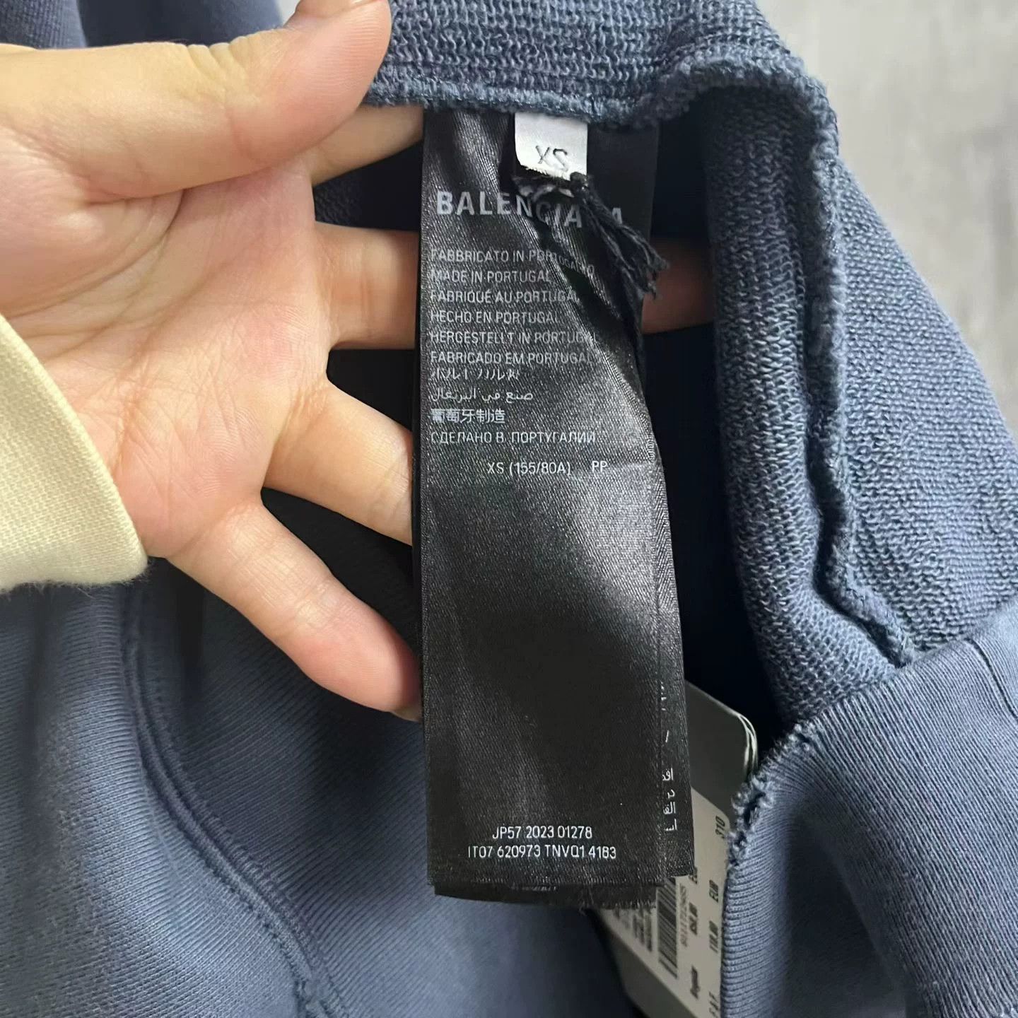Balenciaga Balenciaga Retro Printed Blue Hoodie XS Men Size US XS / EU 42 / 0 - 3 Thumbnail