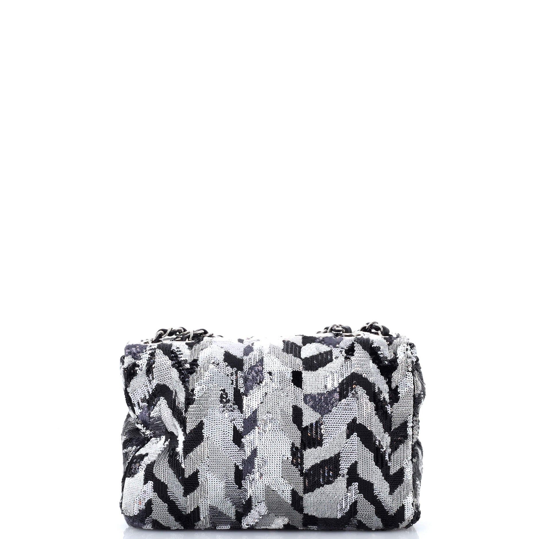 Chanel CC Chain Flap Bag Size ONE SIZE - 3 Thumbnail
