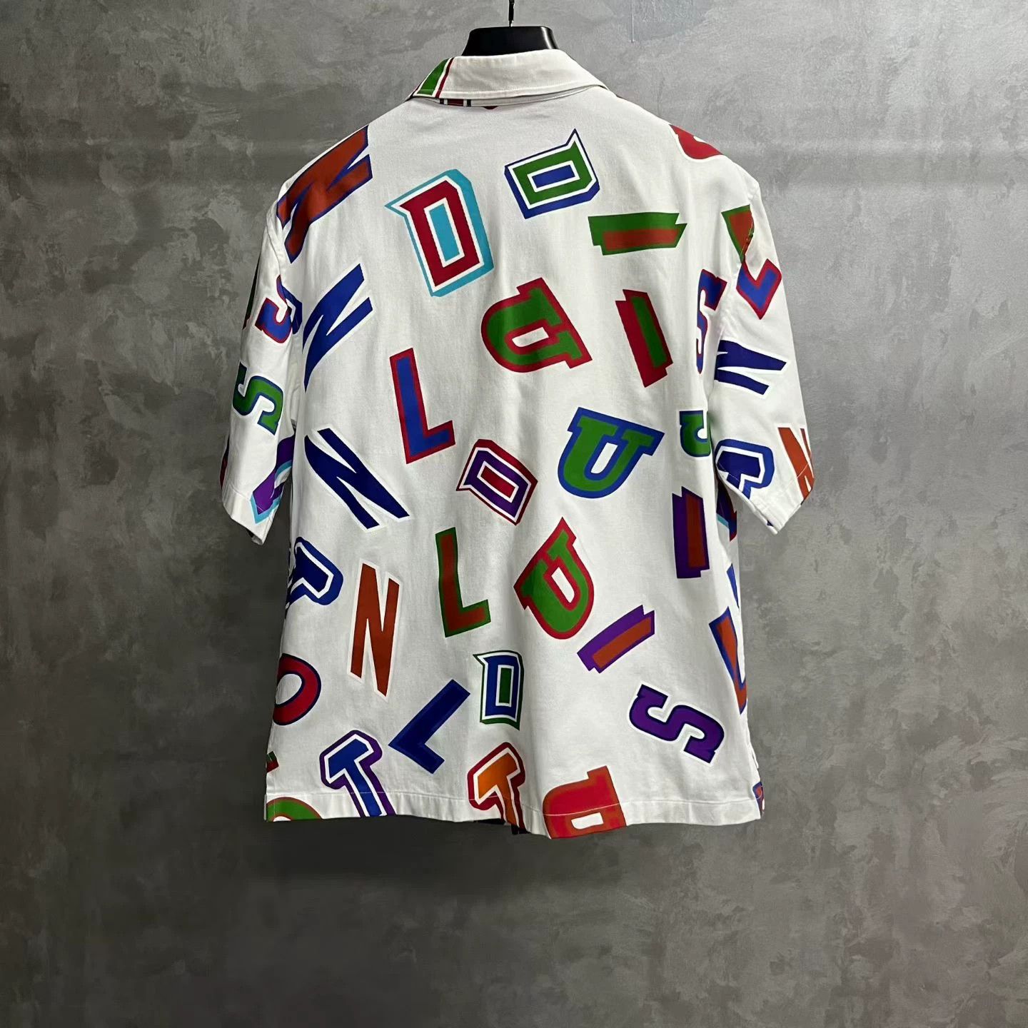 Louis Vuitton Louis Vuitton Basketball Printed White T-Shirt L Women Size L / US 10 / IT 46 - 5 Thumbnail