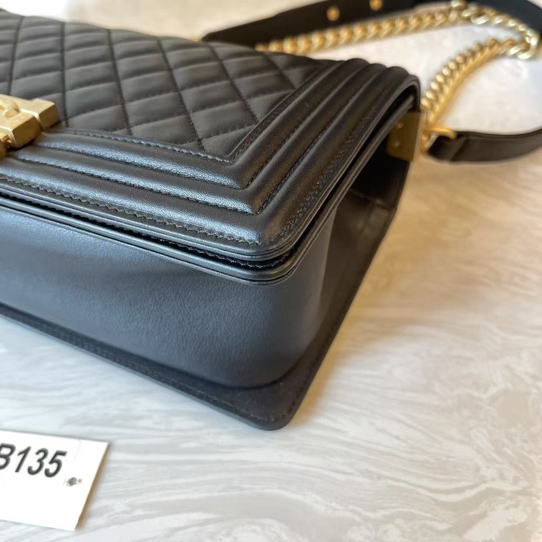 Chanel Pre-loved Bag Very good condition Size ONE SIZE - 5 Thumbnail