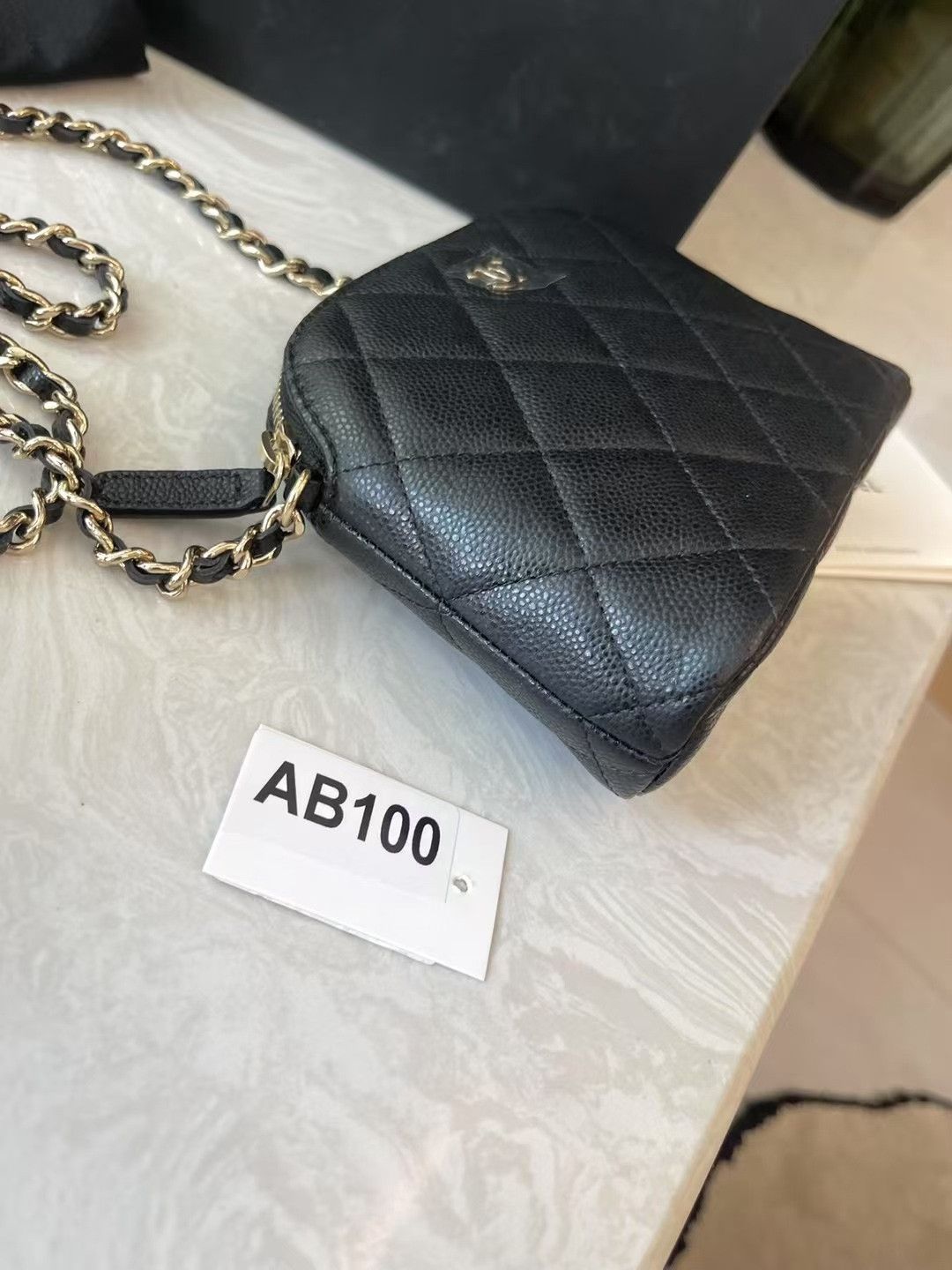 Chanel Pre-loved Bag Very good condition Size ONE SIZE - 5 Thumbnail
