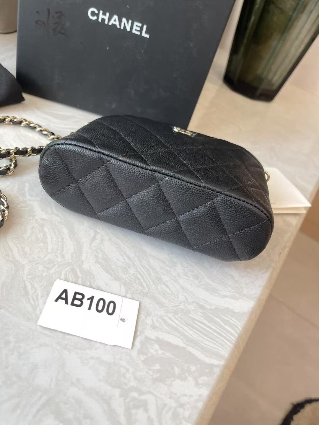 Chanel Pre-loved Bag Very good condition Size ONE SIZE - 3 Thumbnail