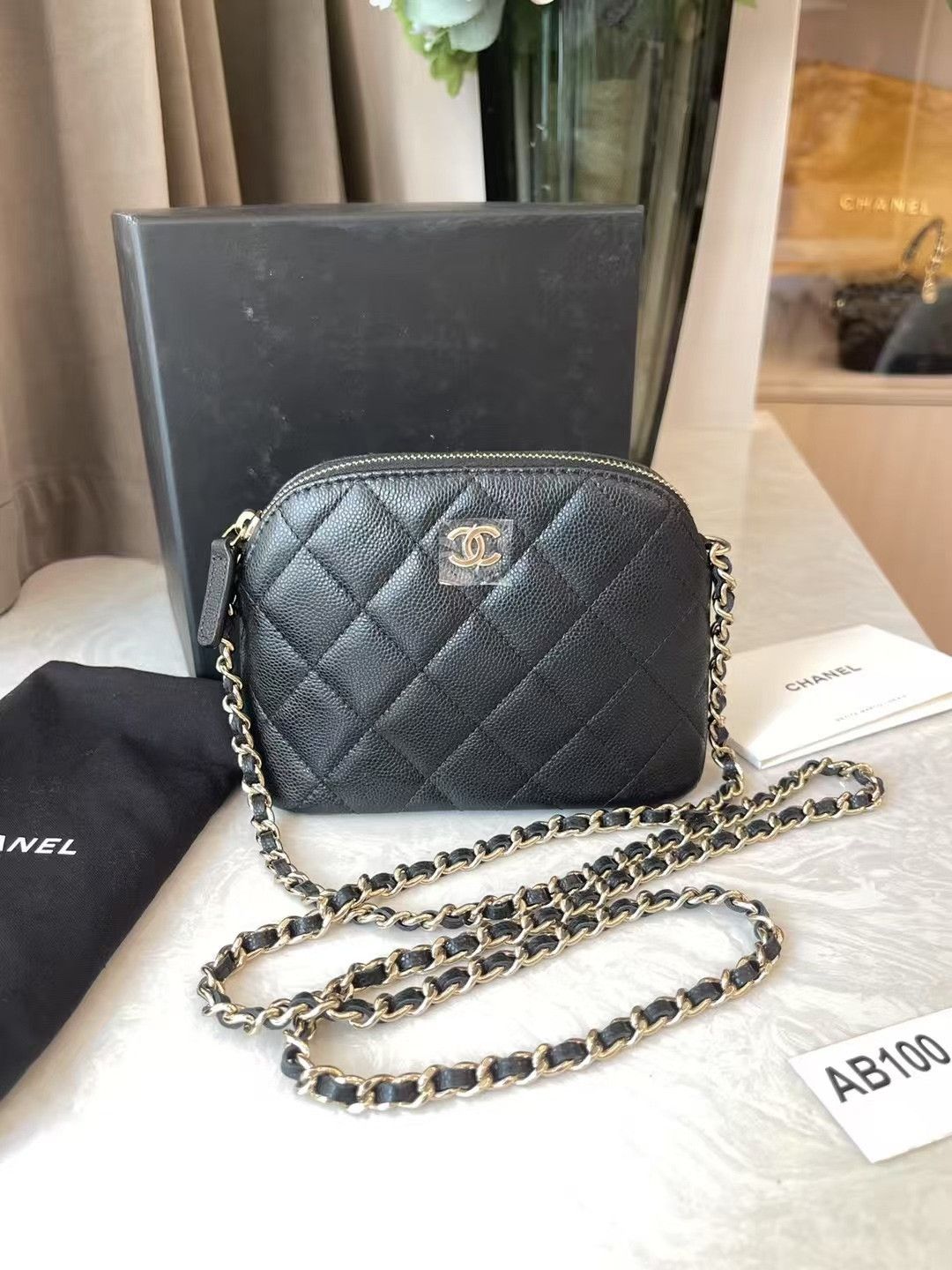 Chanel Pre-loved Bag Very good condition Size ONE SIZE - 2 Thumbnail