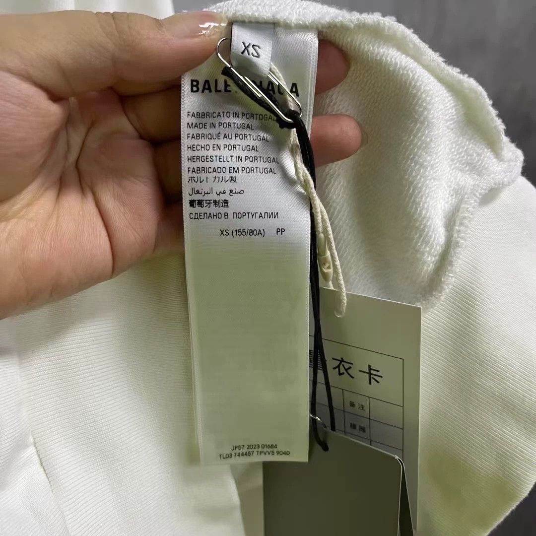 Balenciaga Balenciaga Printed Hoodie XS Men Size US XS / EU 42 / 0 - 2 Thumbnail