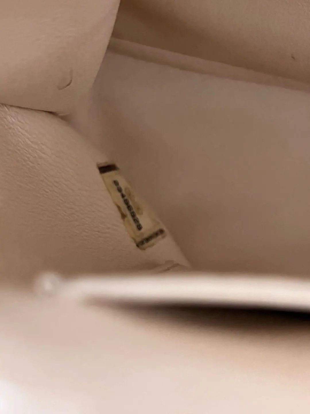 Chanel Pre-loved Bag Very good condition Size ONE SIZE - 9 Thumbnail