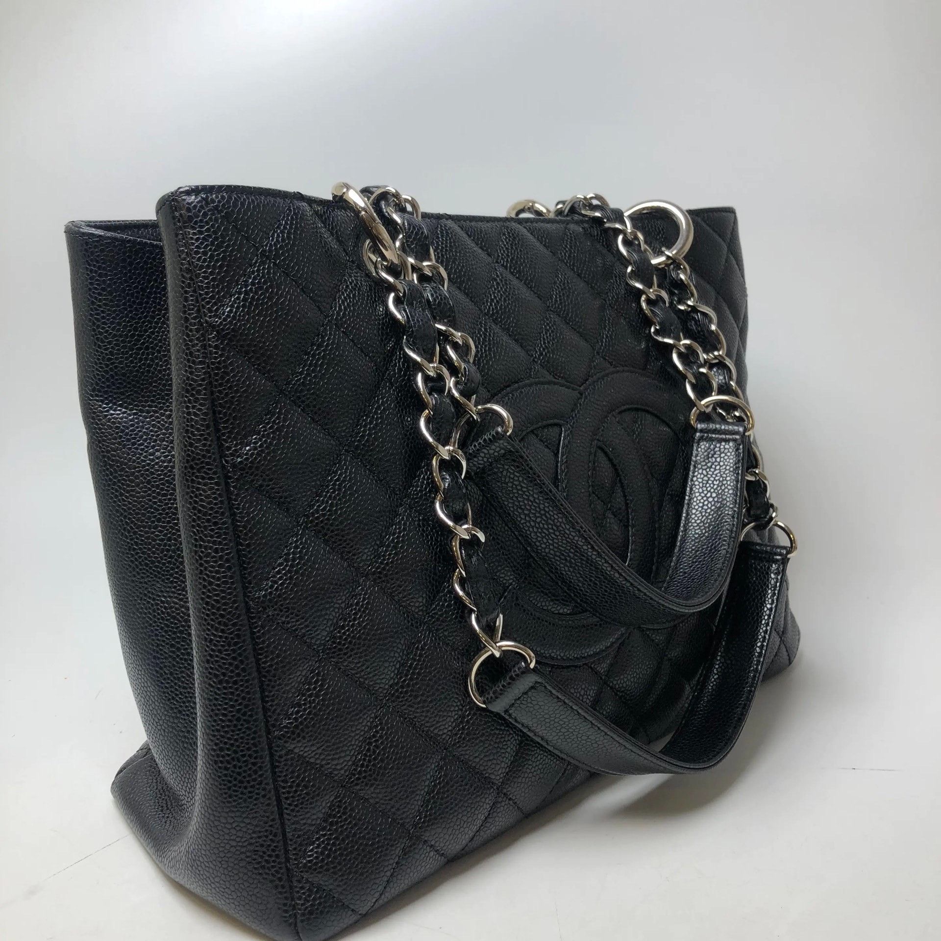 Chanel Pre-loved Bag Very good condition Size ONE SIZE - 2 Thumbnail