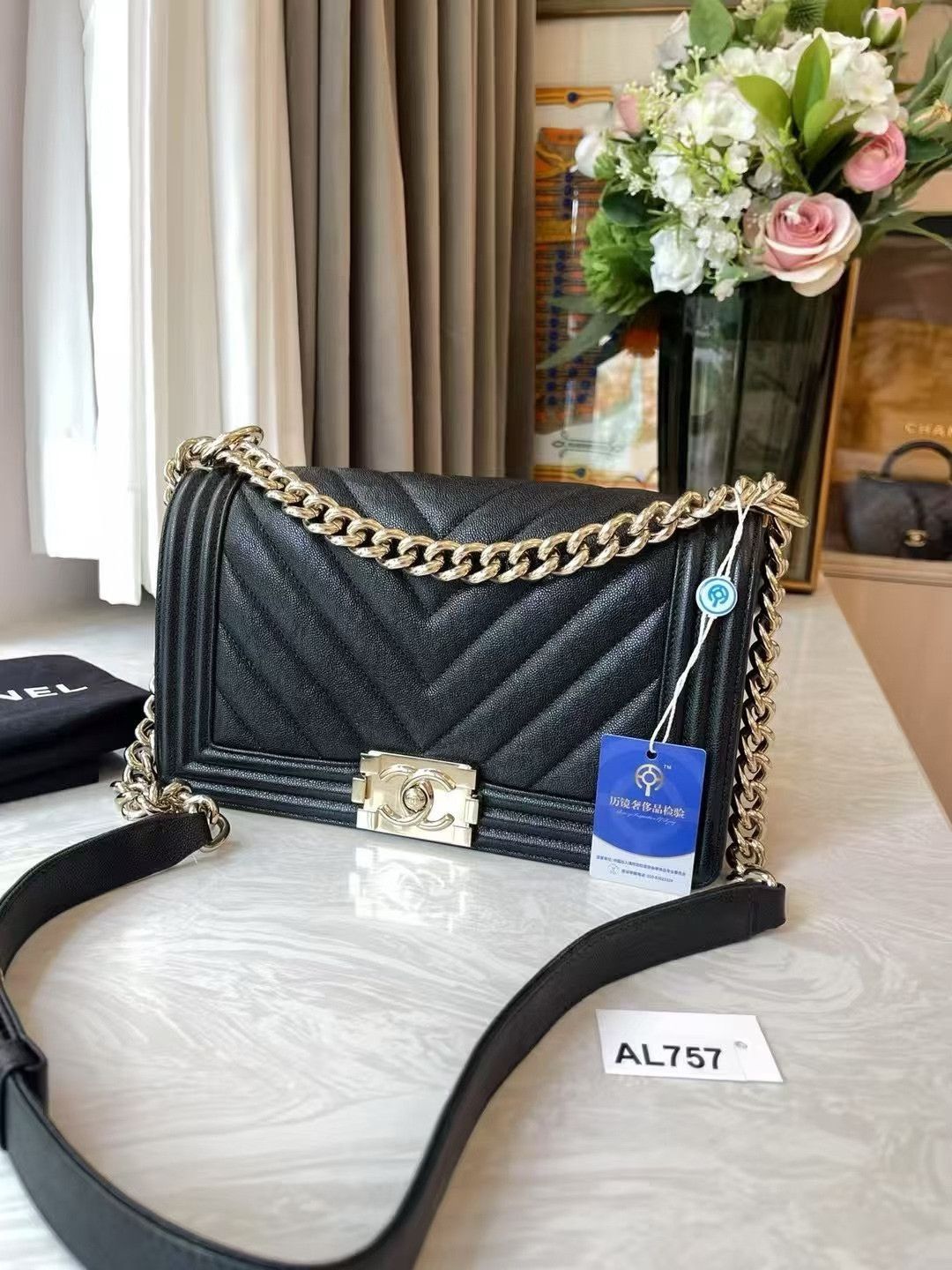 Chanel Pre-loved Bag Very good condition Size ONE SIZE - 3 Thumbnail