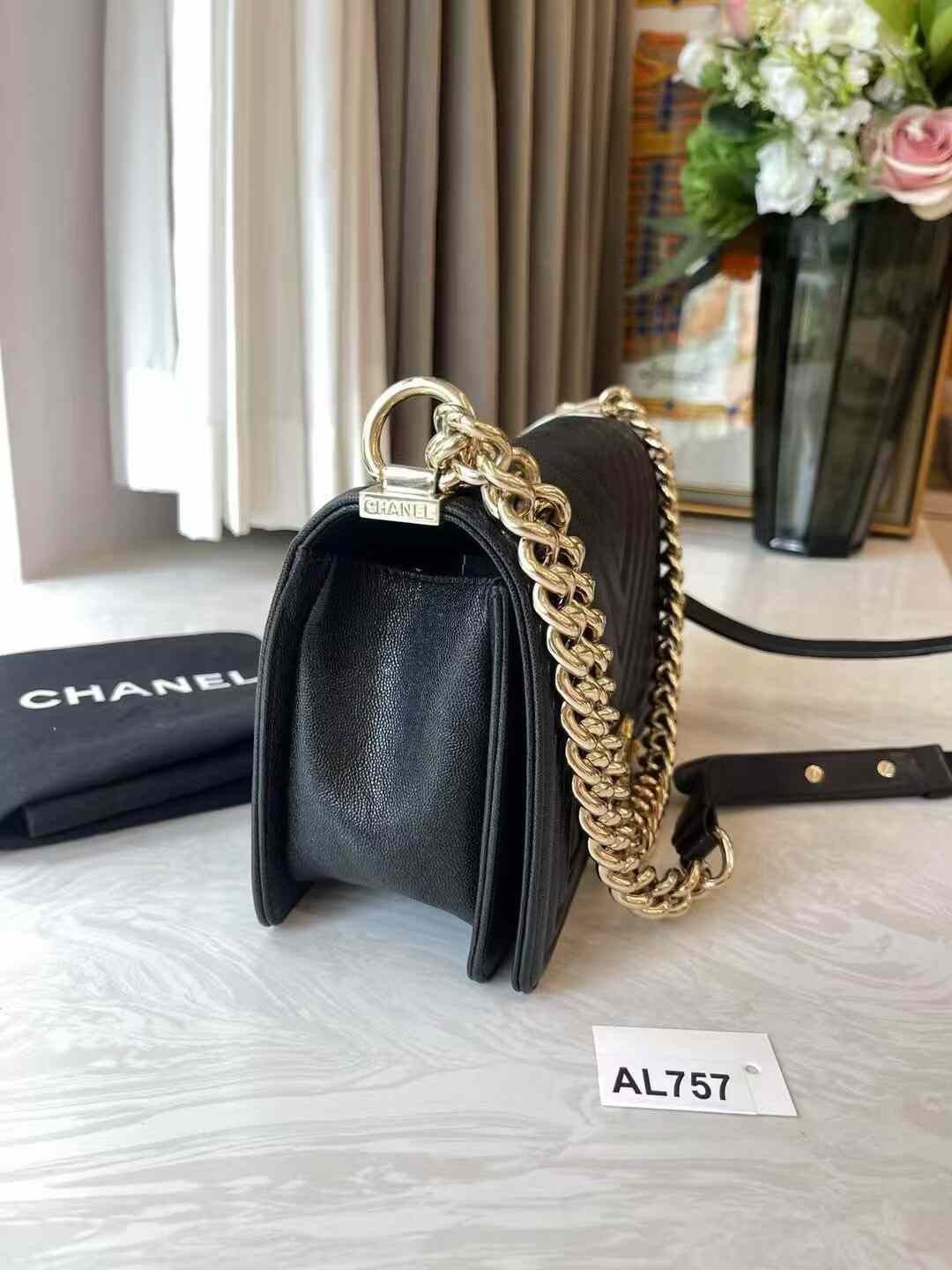 Chanel Pre-loved Bag Very good condition Size ONE SIZE - 4 Thumbnail