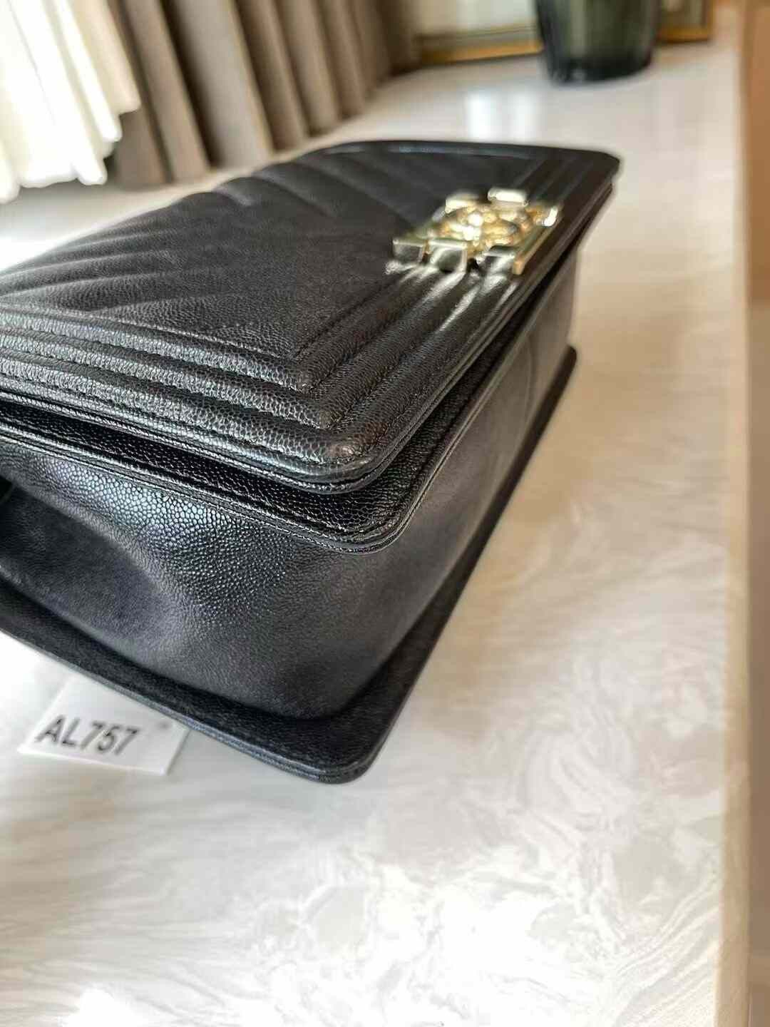 Chanel Pre-loved Bag Very good condition Size ONE SIZE - 6 Thumbnail