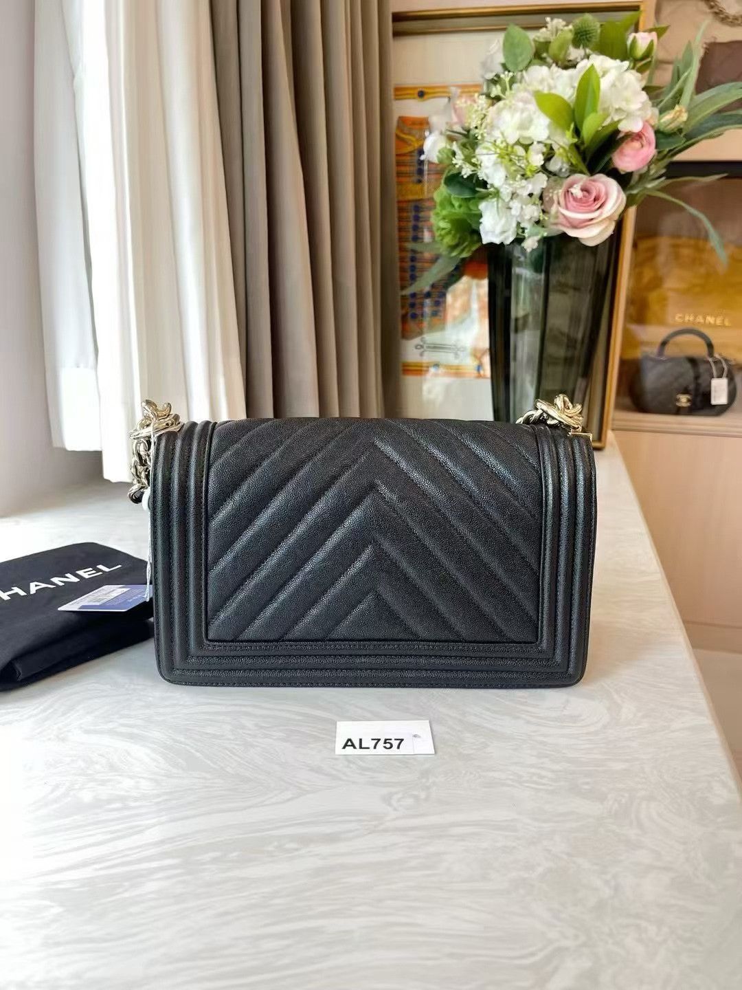 Chanel Pre-loved Bag Very good condition Size ONE SIZE - 2 Thumbnail