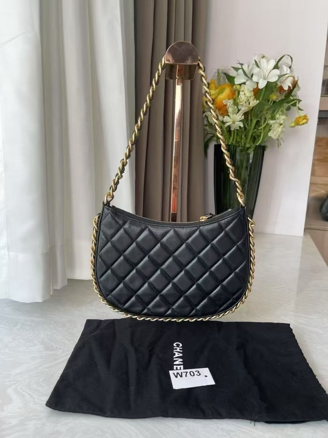 Chanel Pre-loved Bag Very good condition Size ONE SIZE - 4 Thumbnail