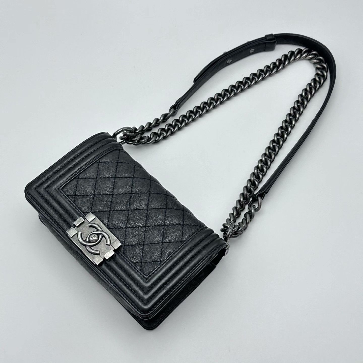 Chanel Pre-loved Bag Very good condition Size ONE SIZE - 3 Thumbnail