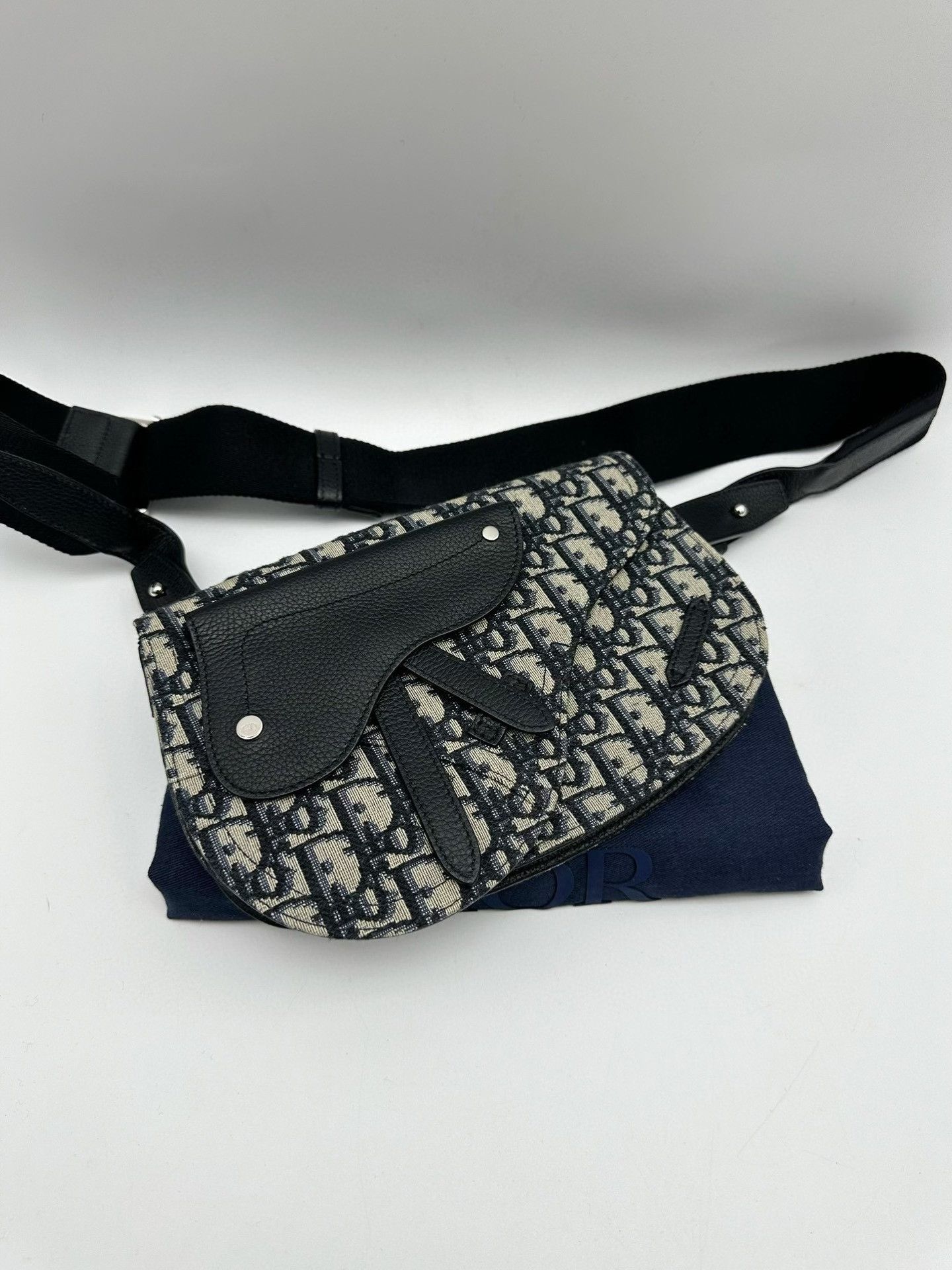Dior Pre-loved Bag Very good condition Size ONE SIZE - 3 Thumbnail