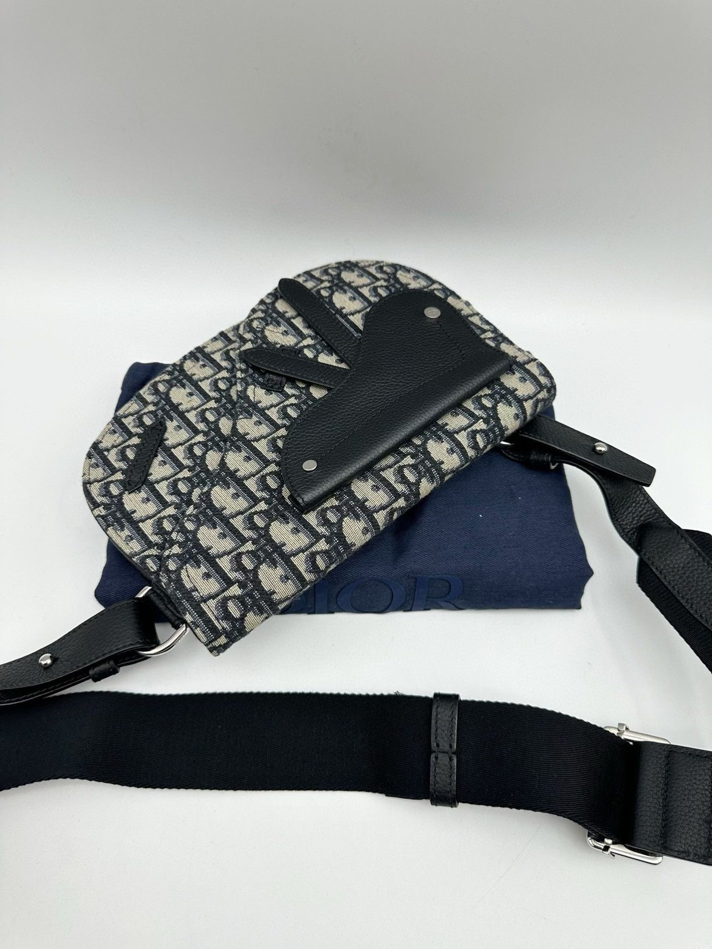 Dior Pre-loved Bag Very good condition Size ONE SIZE - 5 Thumbnail