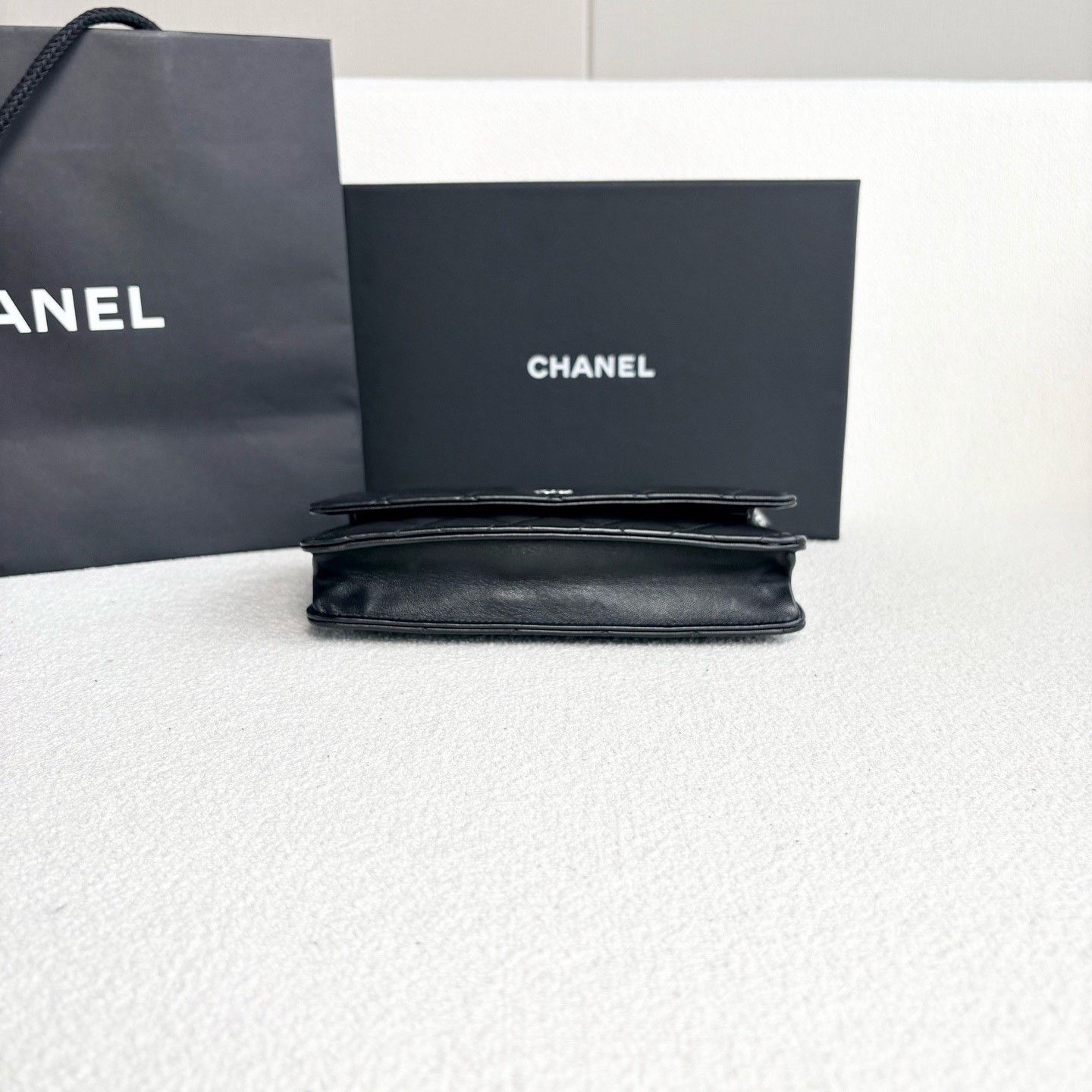 Chanel Pre-loved Bag Very good condition Size ONE SIZE - 5 Thumbnail