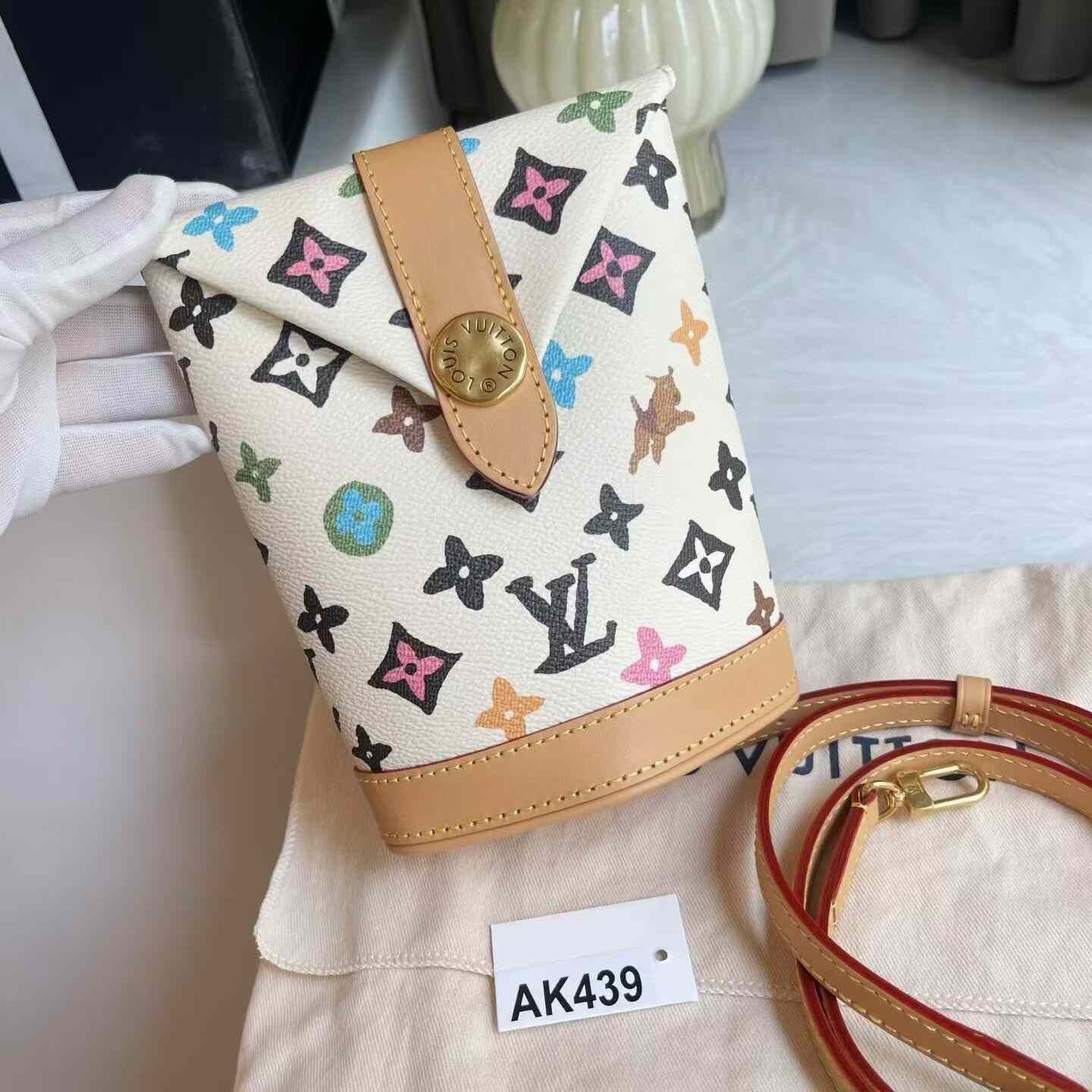 Louis Vuitton Pre-loved Bag Very good condition Size ONE SIZE - 2 Thumbnail