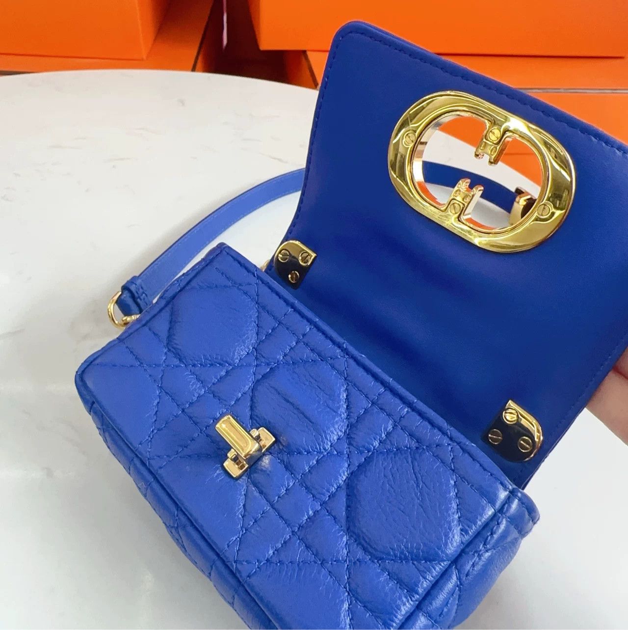 Dior Pre-loved Bag Very good condition Size ONE SIZE - 8 Thumbnail