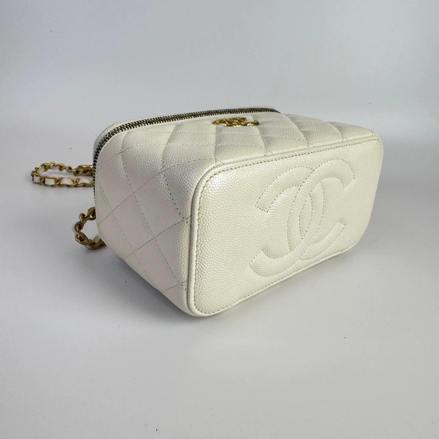 Chanel Pre-loved Bag Very good condition Size ONE SIZE - 9 Thumbnail