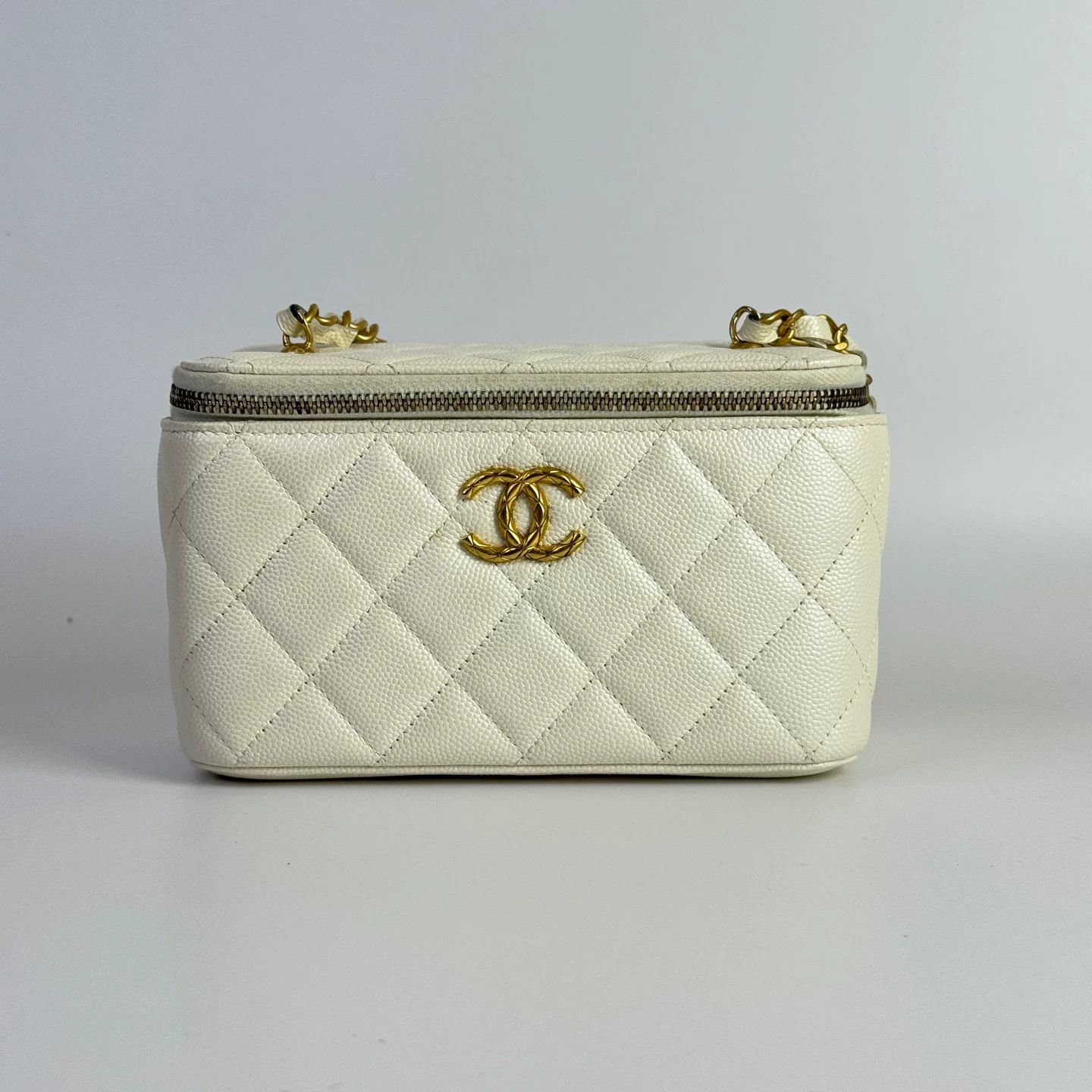 Chanel Pre-loved Bag Very good condition Size ONE SIZE - 2 Thumbnail