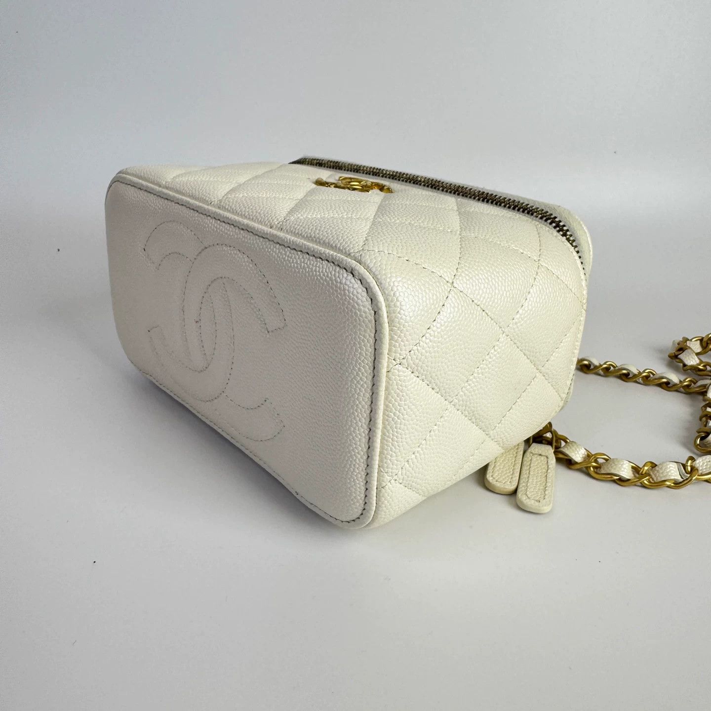 Chanel Pre-loved Bag Very good condition Size ONE SIZE - 5 Thumbnail