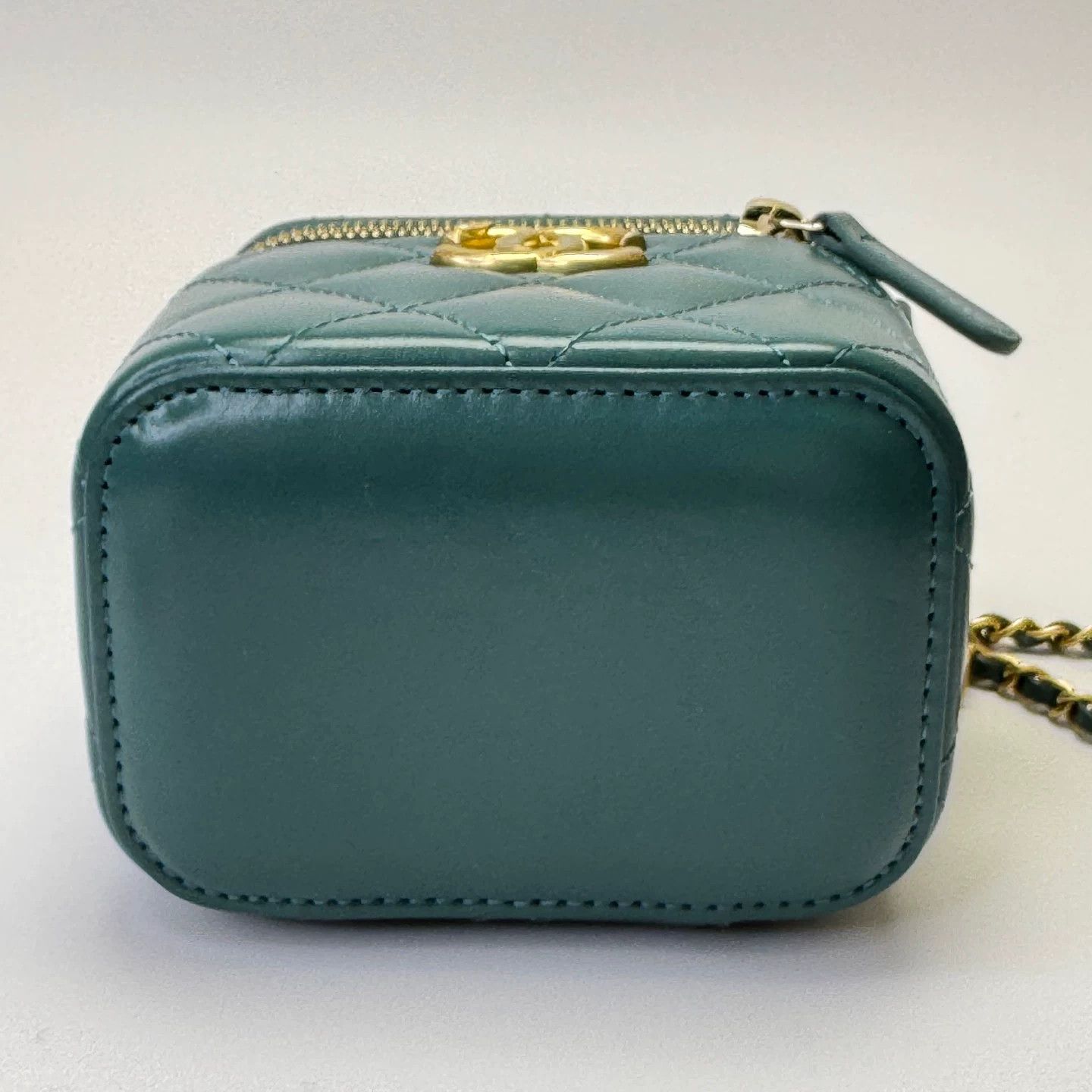 Chanel Pre-loved Bag Very good condition Size ONE SIZE - 5 Thumbnail