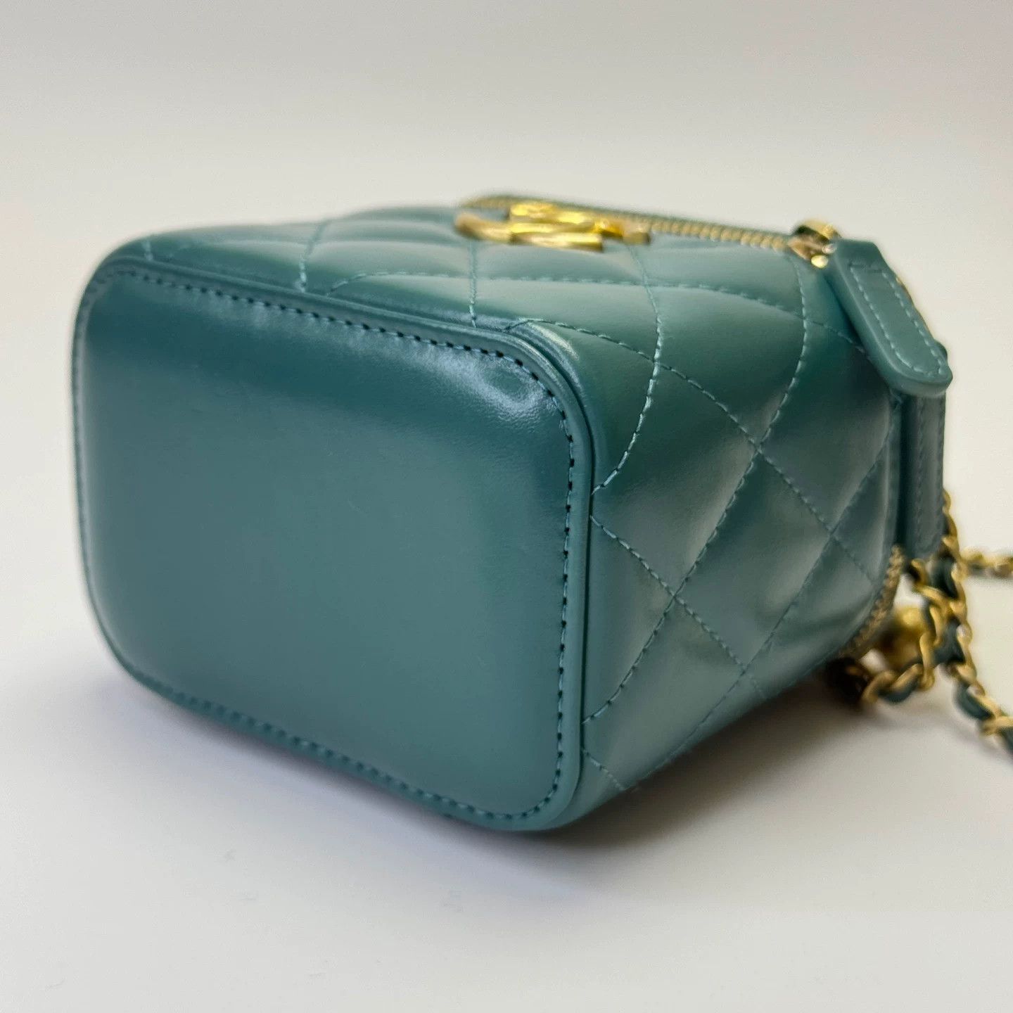 Chanel Pre-loved Bag Very good condition Size ONE SIZE - 4 Thumbnail