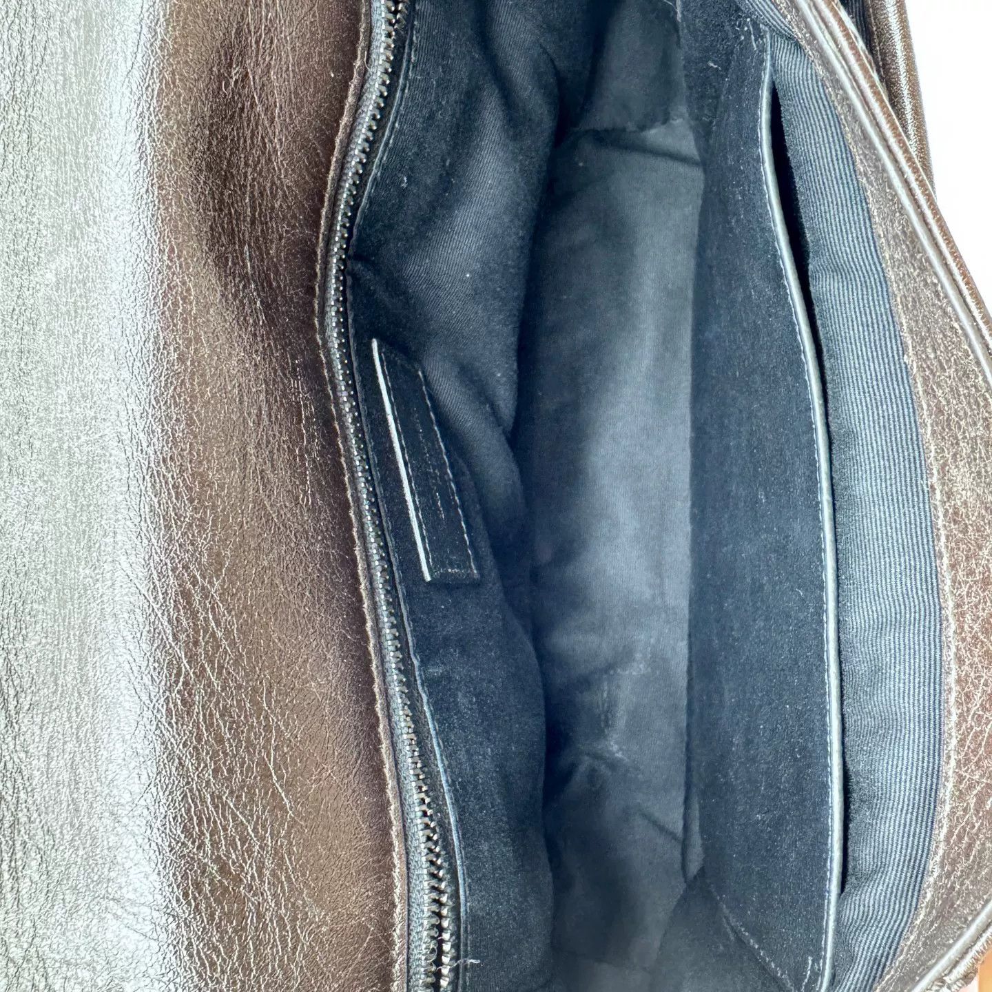 Saint Laurent Paris Pre-loved Bag Very good condition Size ONE SIZE - 6 Thumbnail
