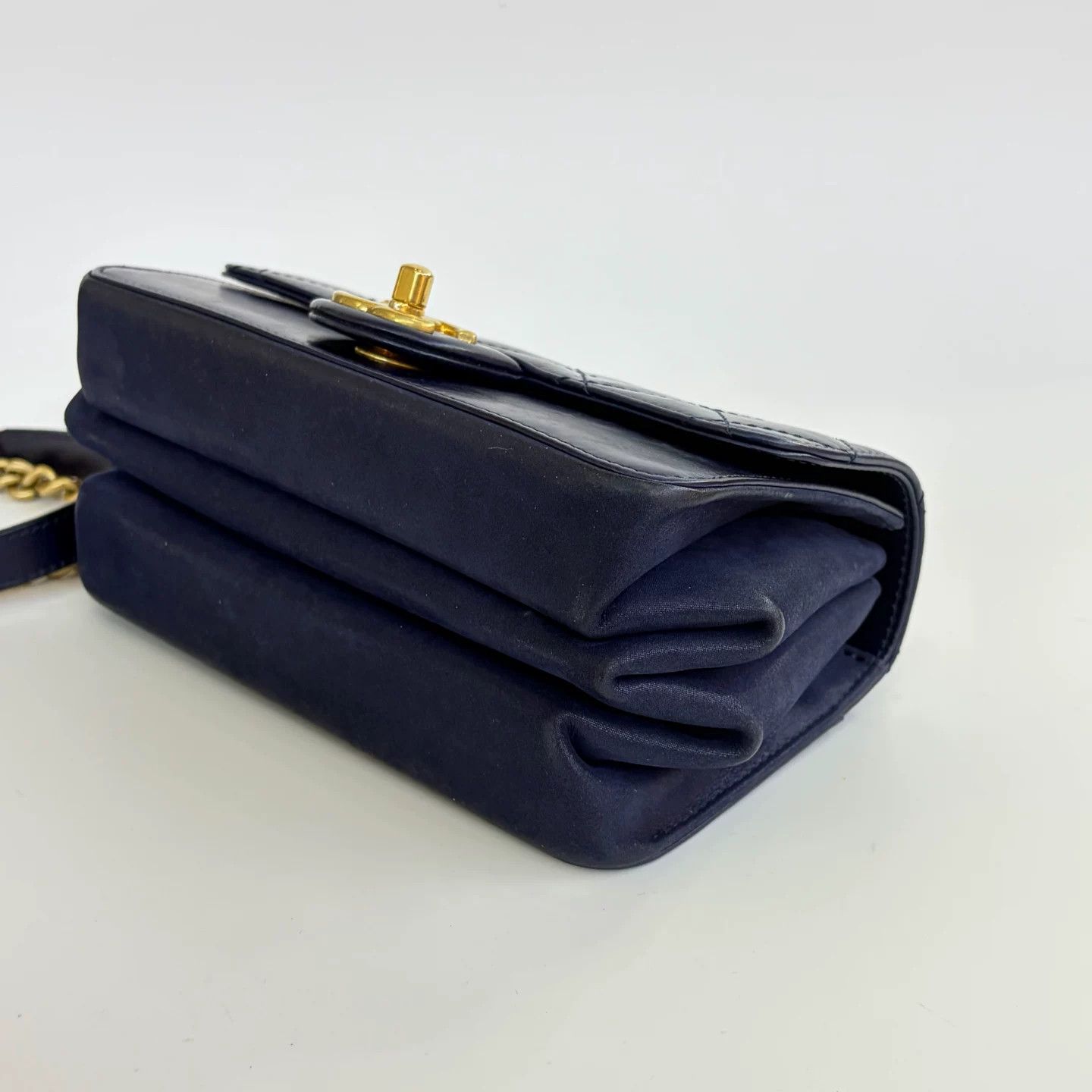 Chanel Pre-loved Bag Very good condition Size ONE SIZE - 8 Thumbnail