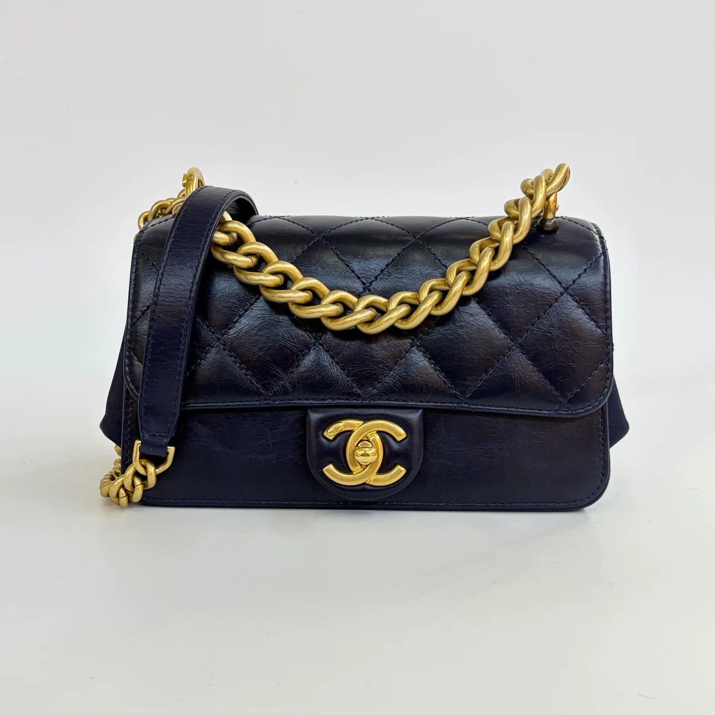 Chanel Pre-loved Bag Very good condition Size ONE SIZE - 2 Thumbnail