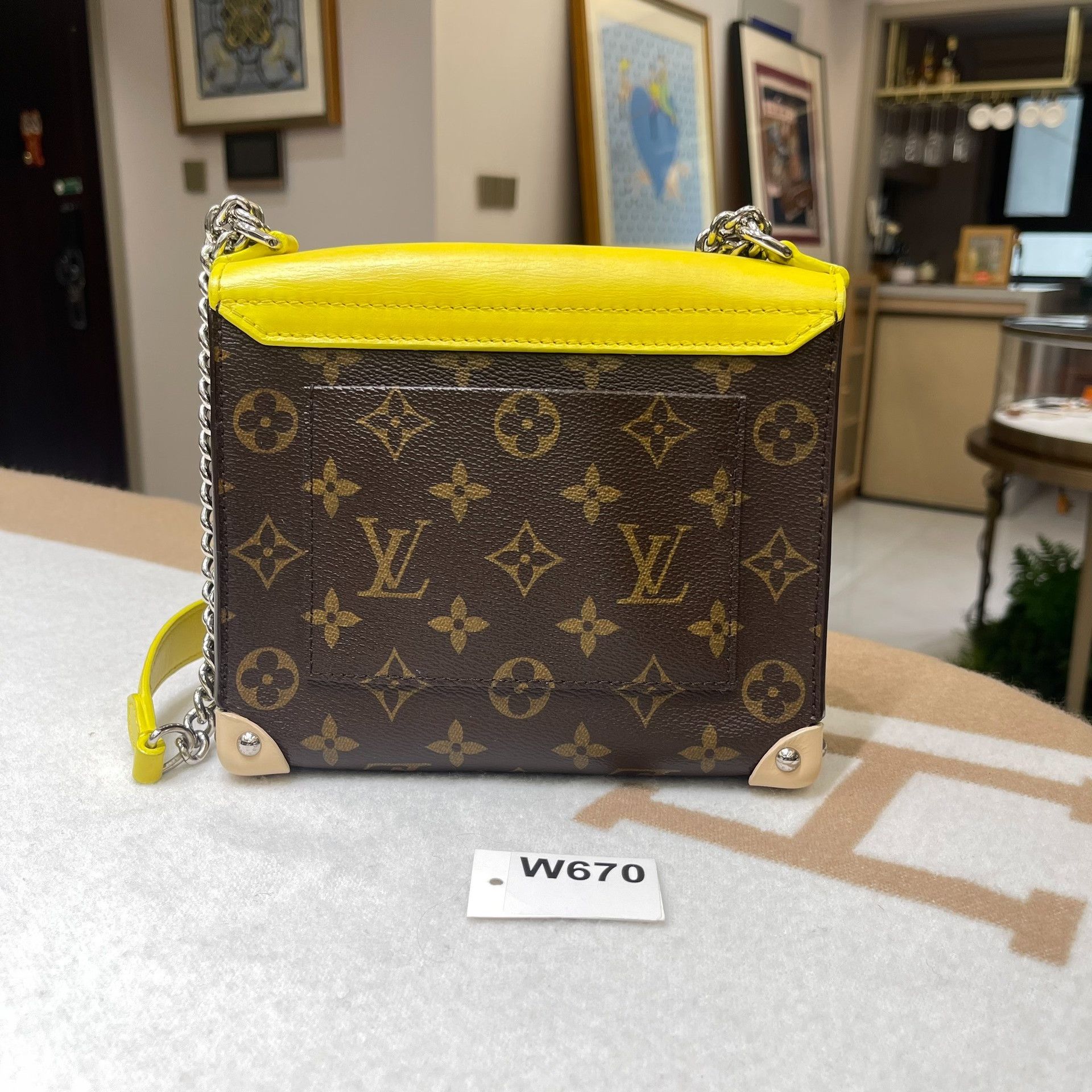 Louis Vuitton Pre-loved Bag Very good condition Size ONE SIZE - 4 Thumbnail