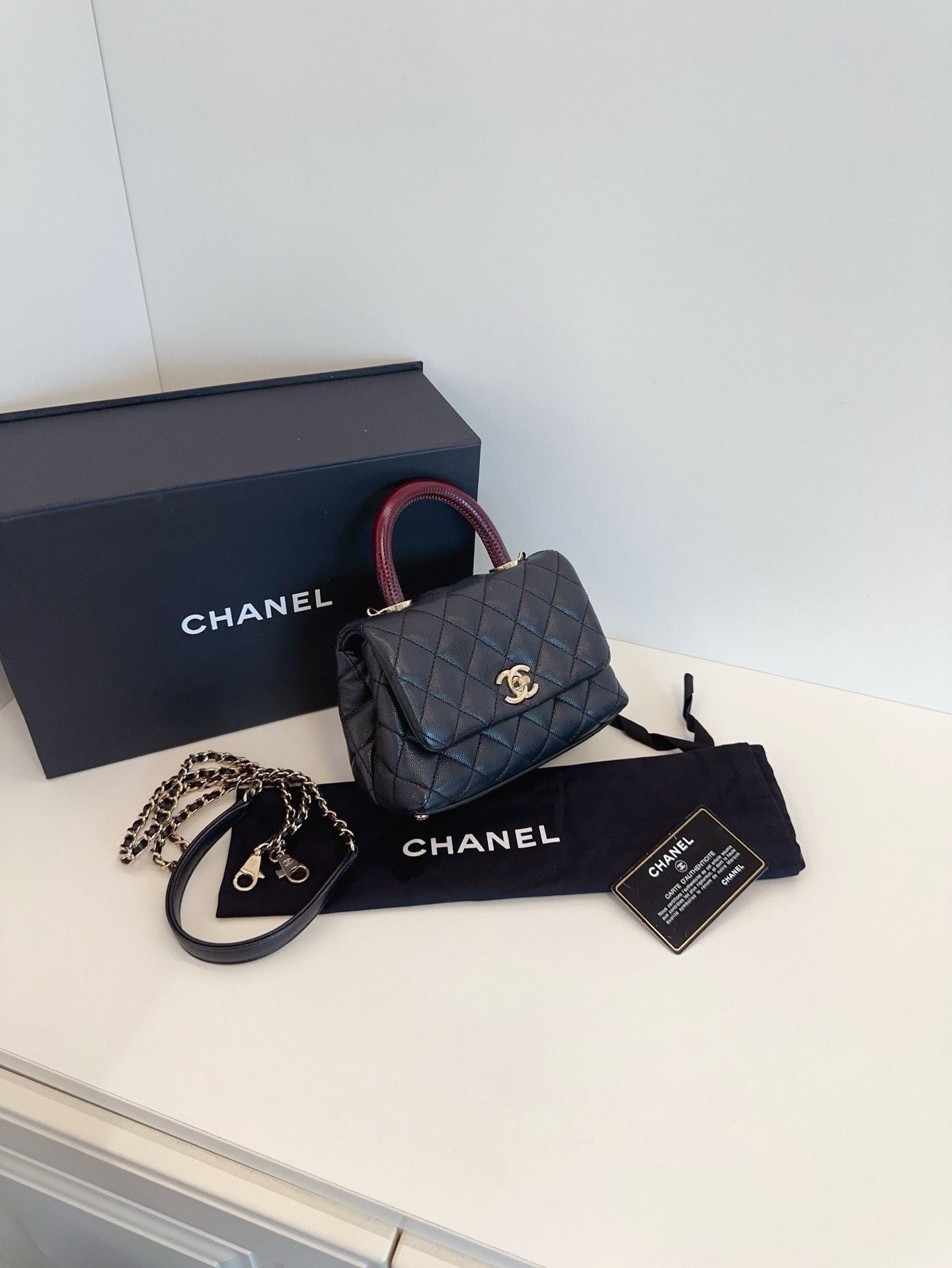 Chanel Pre-loved Bag Very good condition Size ONE SIZE - 4 Thumbnail