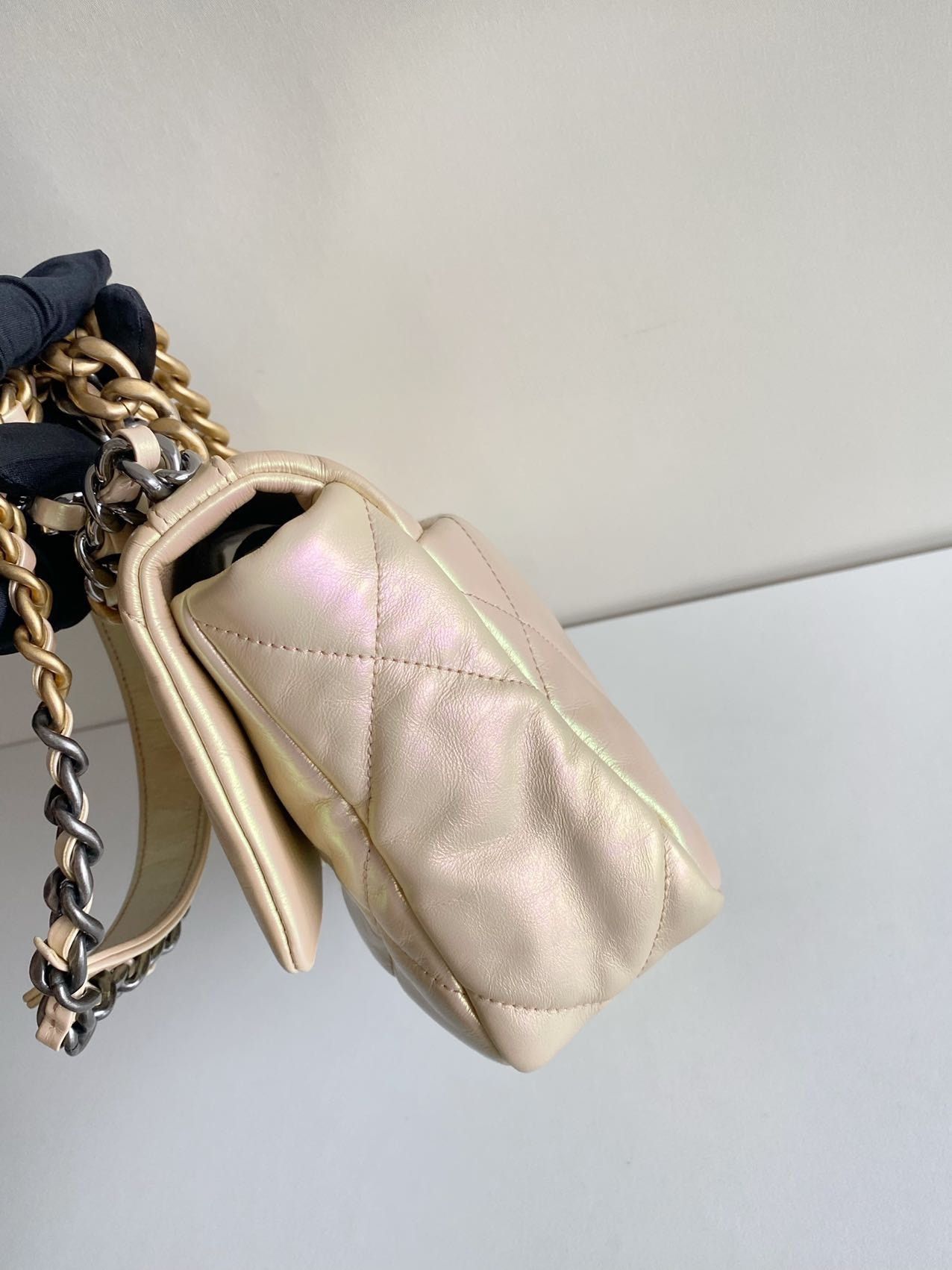 Chanel Pre-loved Bag Very good condition Size ONE SIZE - 5 Thumbnail