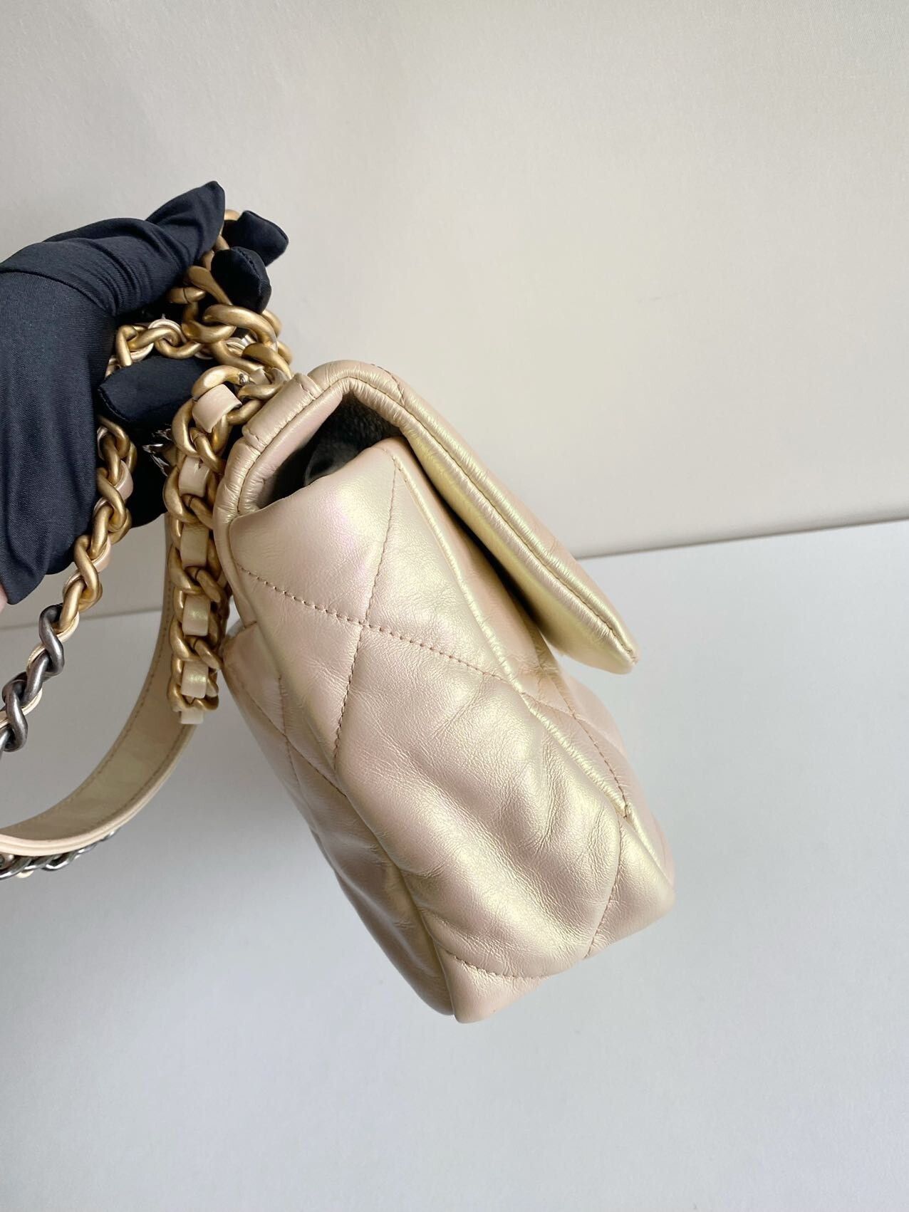 Chanel Pre-loved Bag Very good condition Size ONE SIZE - 4 Thumbnail