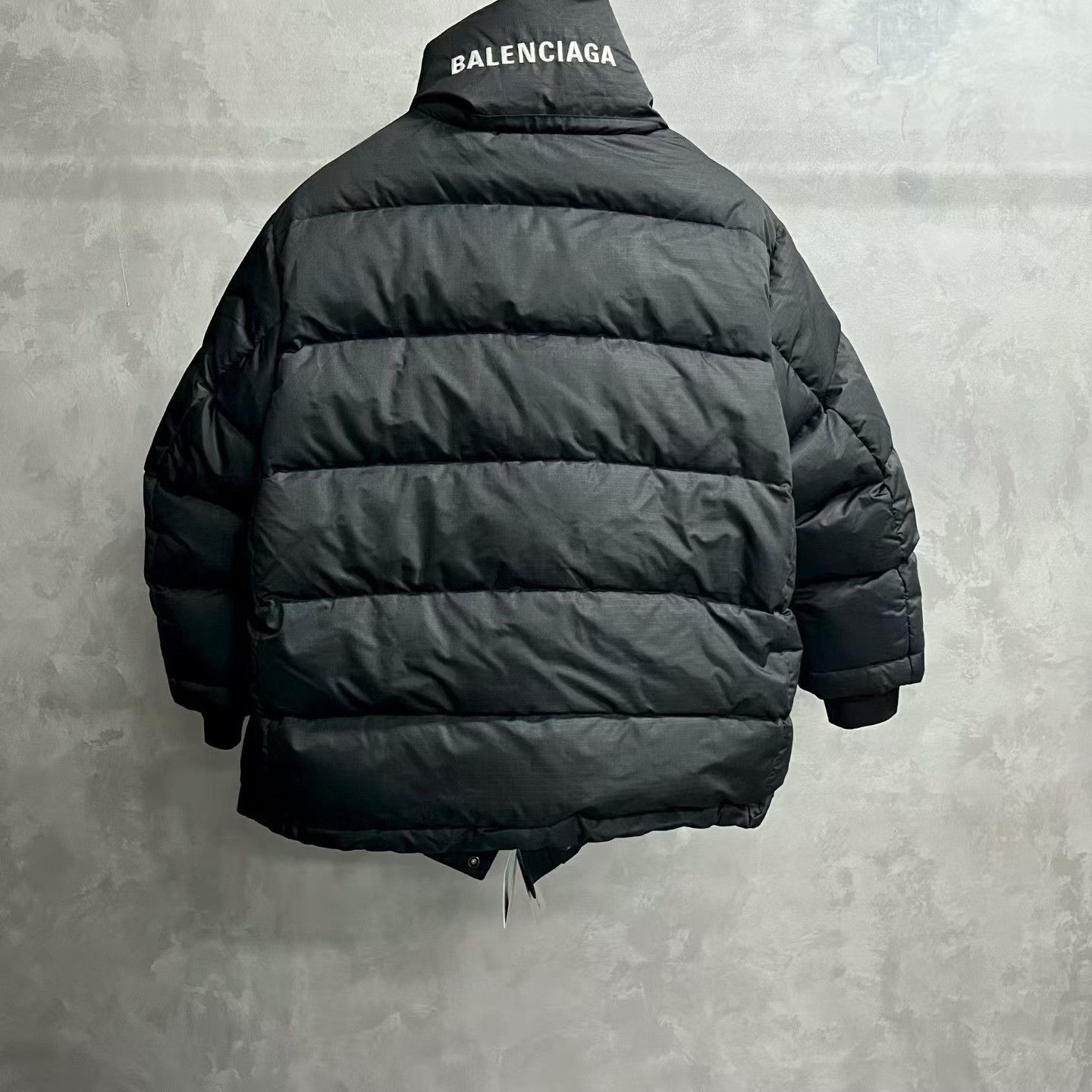 Balenciaga Balenciaga Black Down Jacket 36 Women Size S / US 4 / IT 40 - 2 Thumbnail