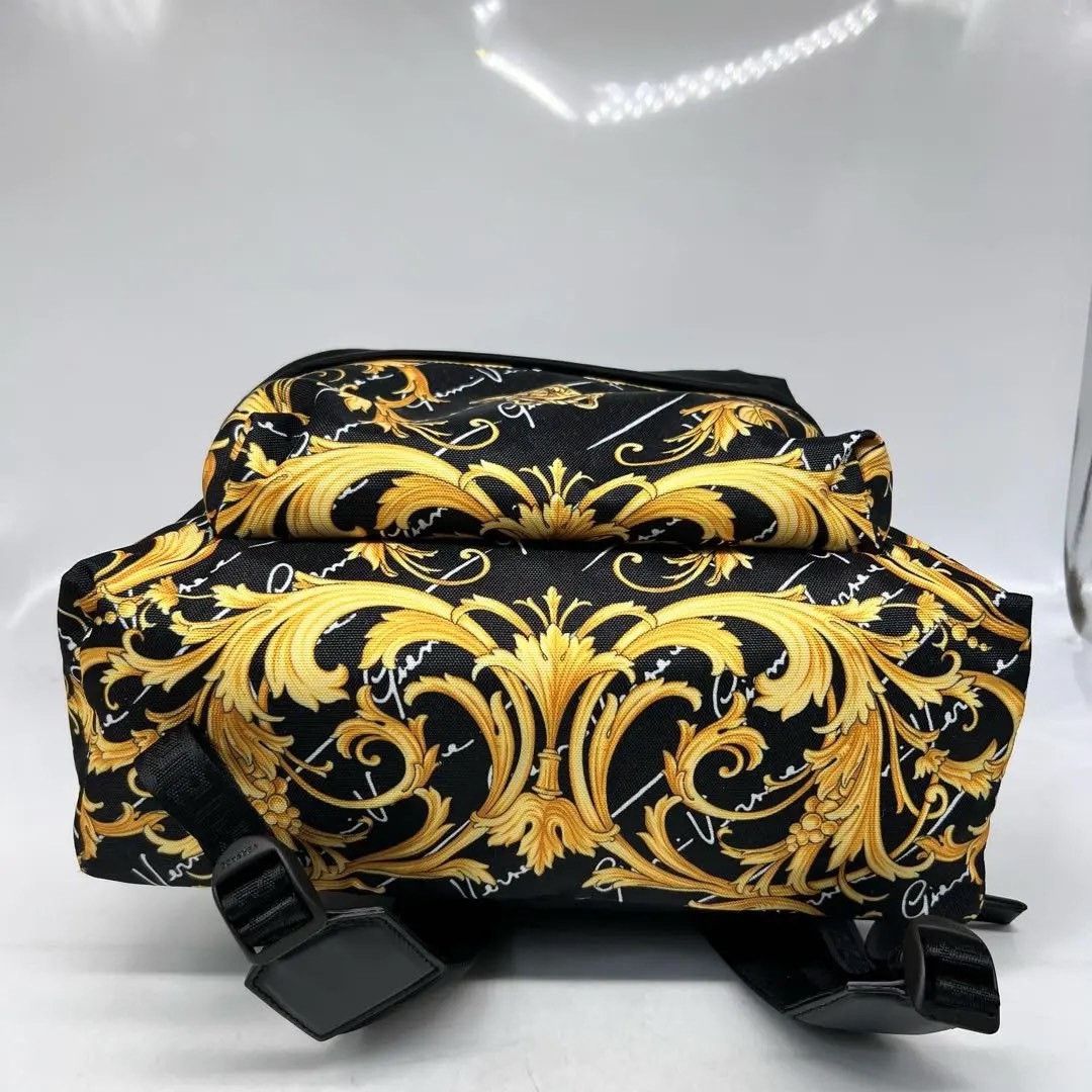 Versace Pre-loved Bag Very good condition Size ONE SIZE - 7 Thumbnail