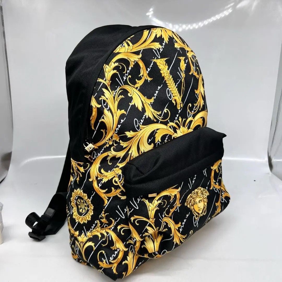 Versace Pre-loved Bag Very good condition Size ONE SIZE - 3 Thumbnail