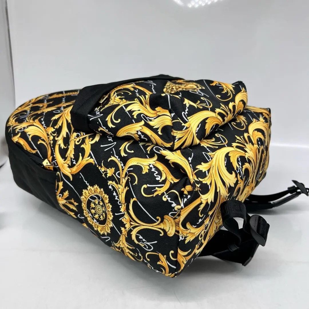 Versace Pre-loved Bag Very good condition Size ONE SIZE - 8 Thumbnail